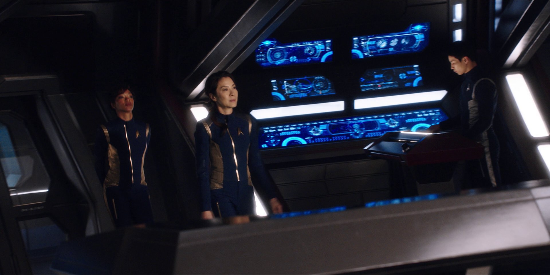 extant_StarTrekDiscovery_1x01-AVulcanHello_0837.jpg