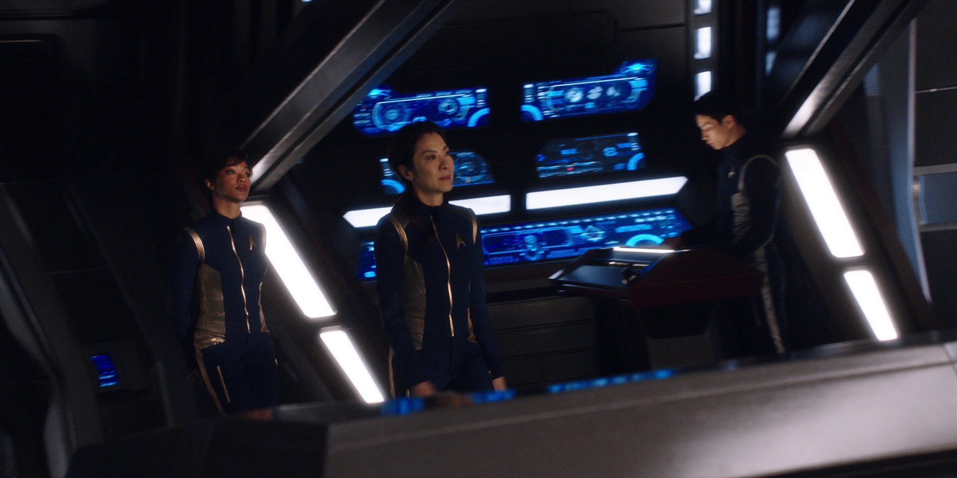 extant_StarTrekDiscovery_1x01-AVulcanHello_0838.jpg