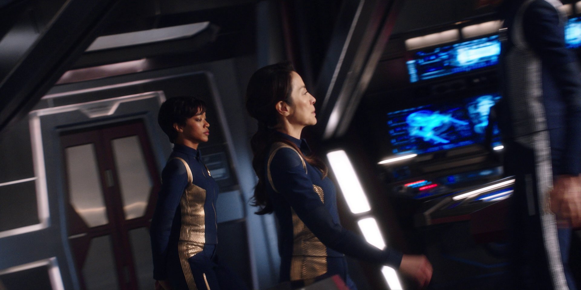 extant_StarTrekDiscovery_1x01-AVulcanHello_0843.jpg
