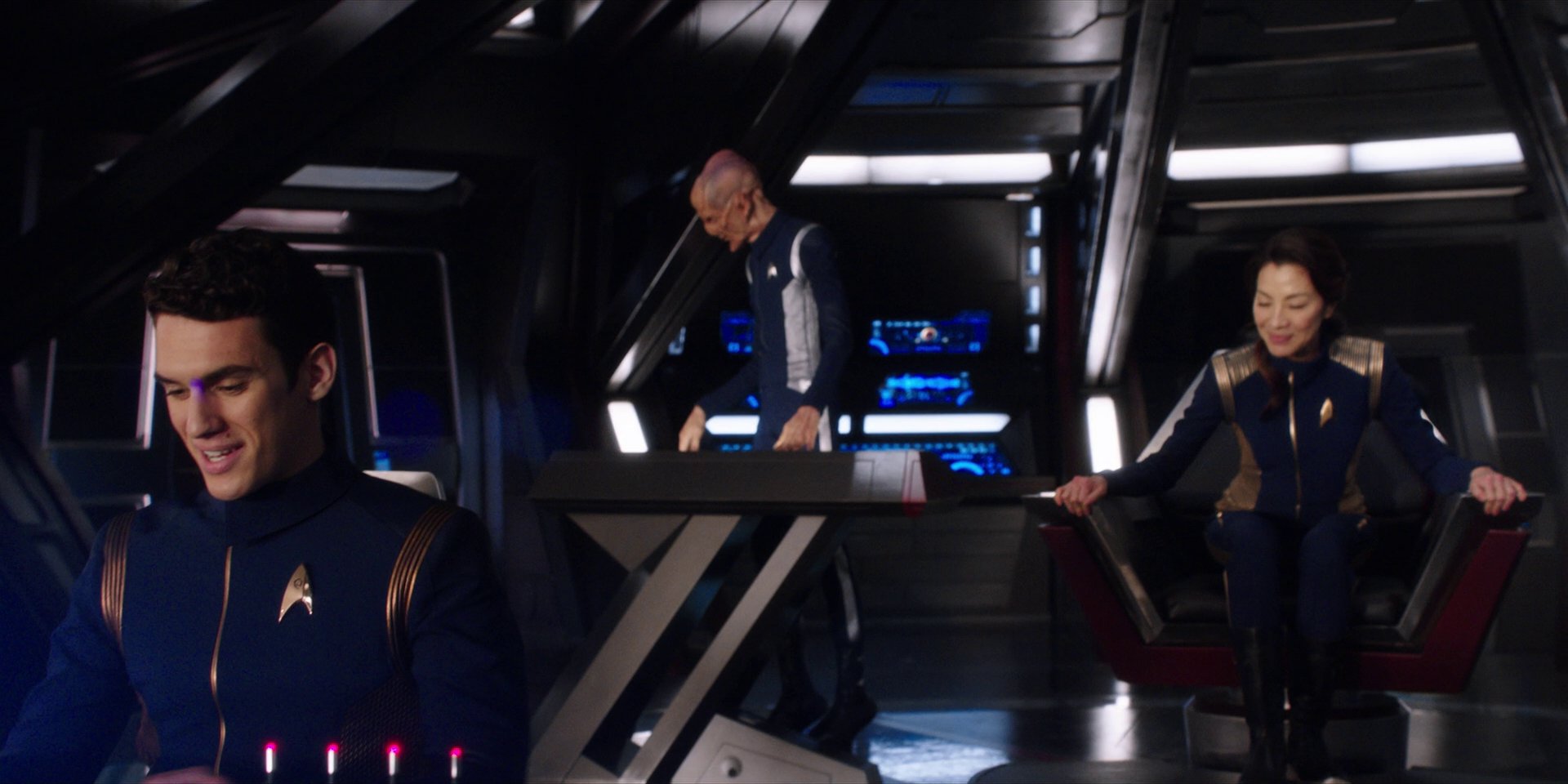 extant_StarTrekDiscovery_1x01-AVulcanHello_0870.jpg