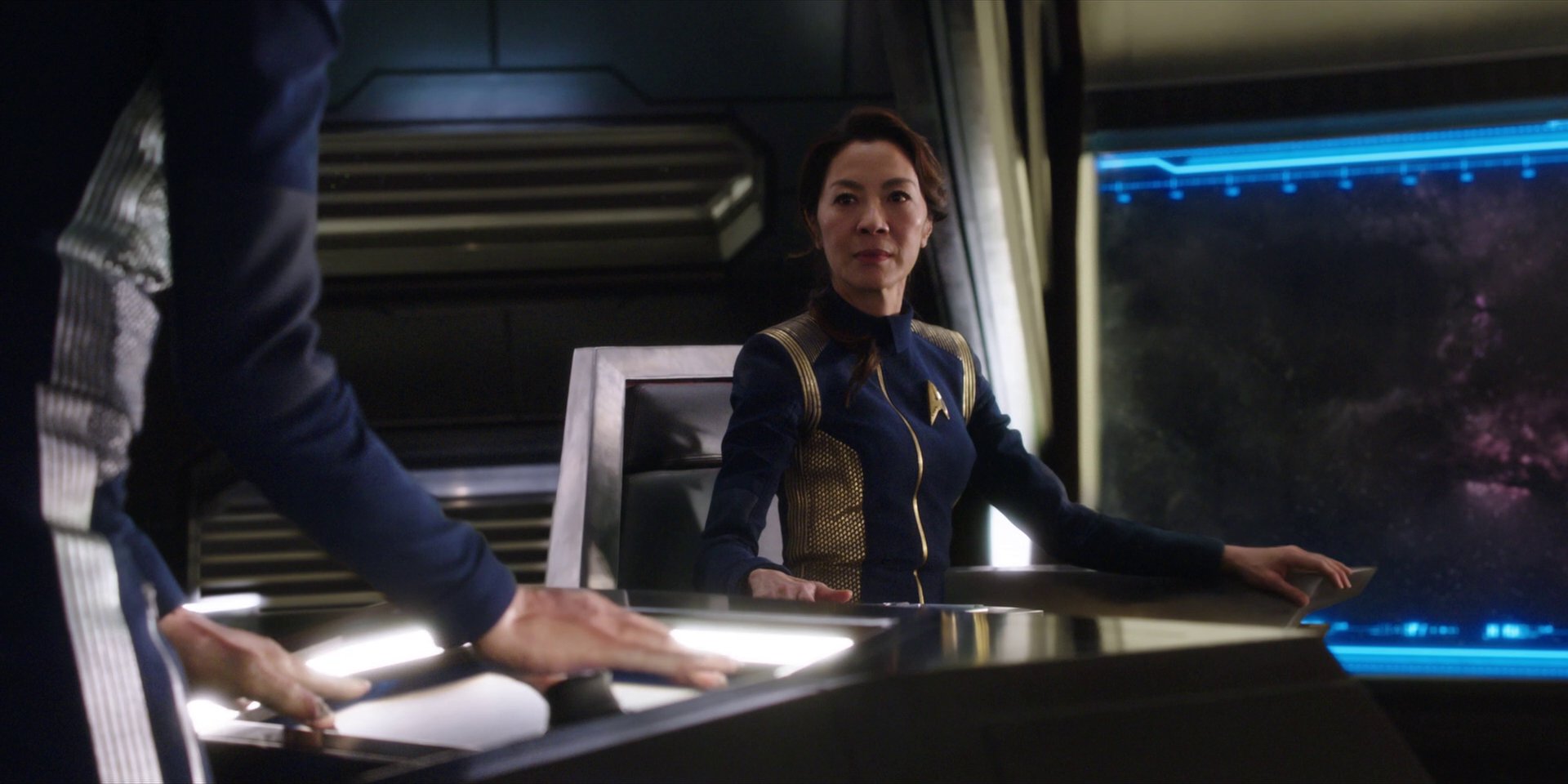 extant_StarTrekDiscovery_1x01-AVulcanHello_0902.jpg