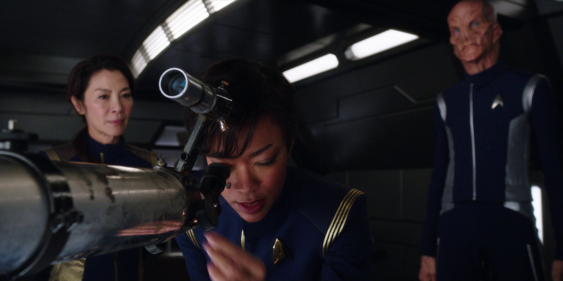 extant_StarTrekDiscovery_1x01-AVulcanHello_1024.jpg