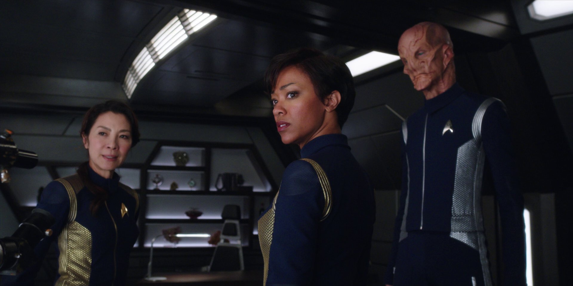 extant_StarTrekDiscovery_1x01-AVulcanHello_1049.jpg