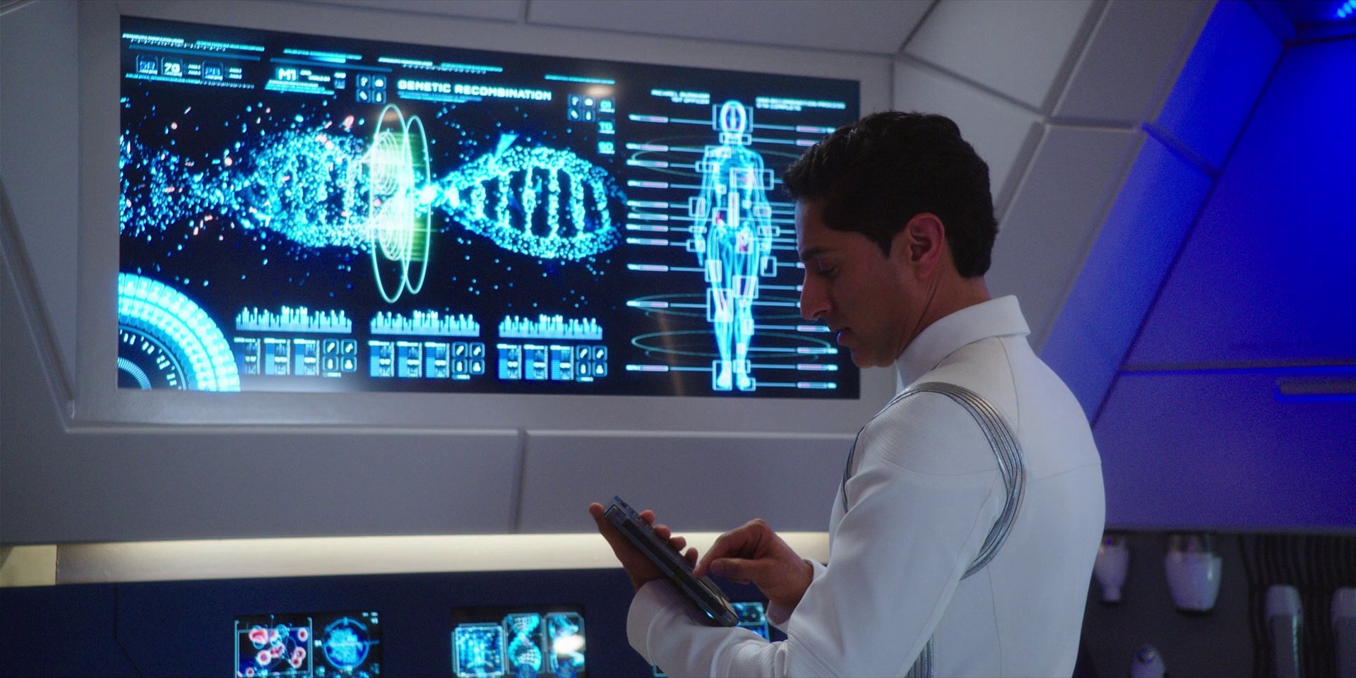 extant_StarTrekDiscovery_1x01-AVulcanHello_2364.jpg
