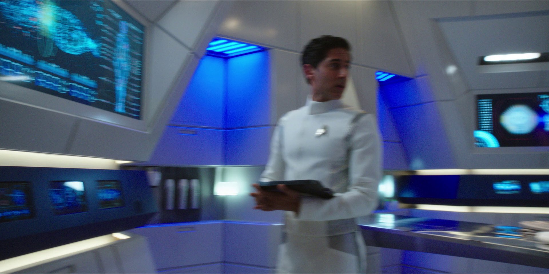 extant_StarTrekDiscovery_1x01-AVulcanHello_2367.jpg