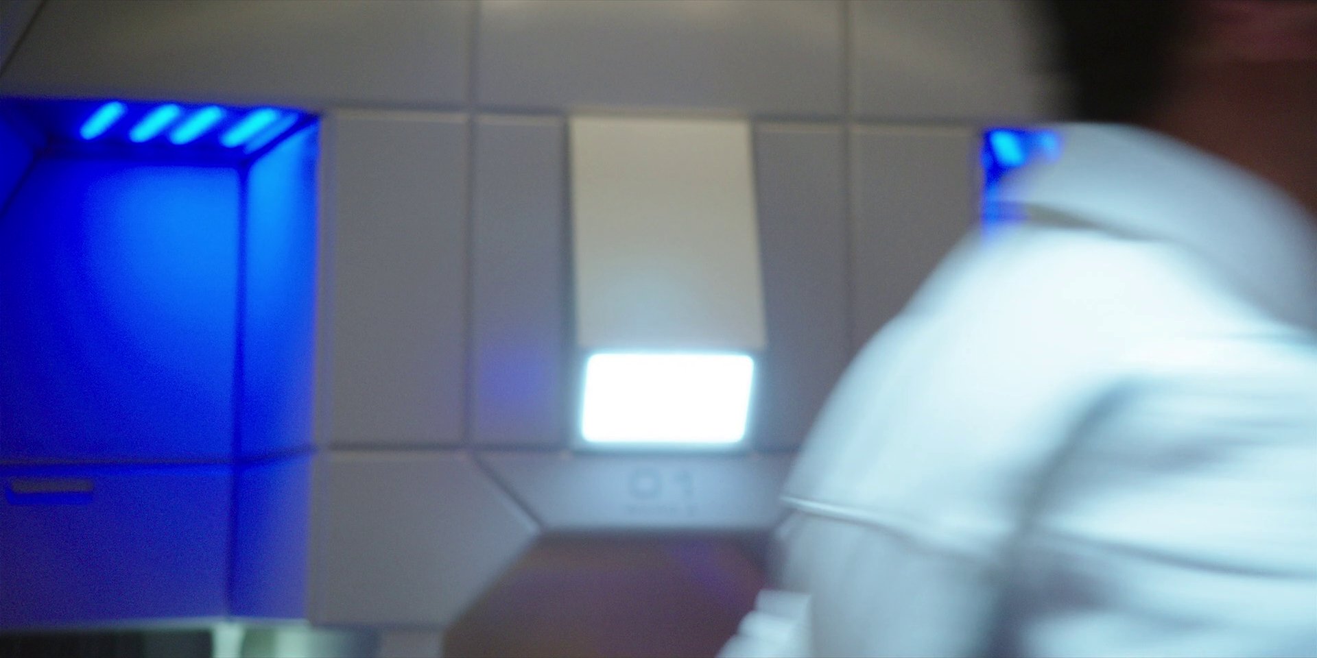 extant_StarTrekDiscovery_1x01-AVulcanHello_2380.jpg