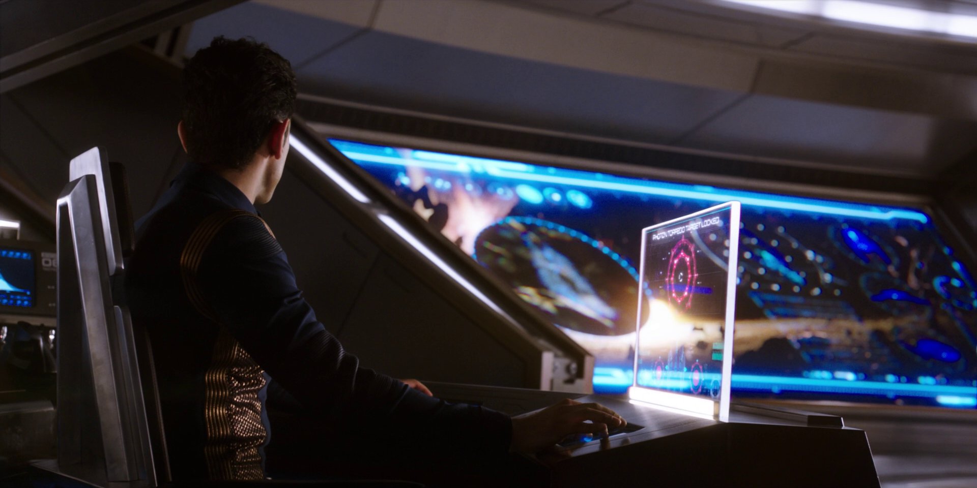 extant_StarTrekDiscovery_1x01-AVulcanHello_2404.jpg