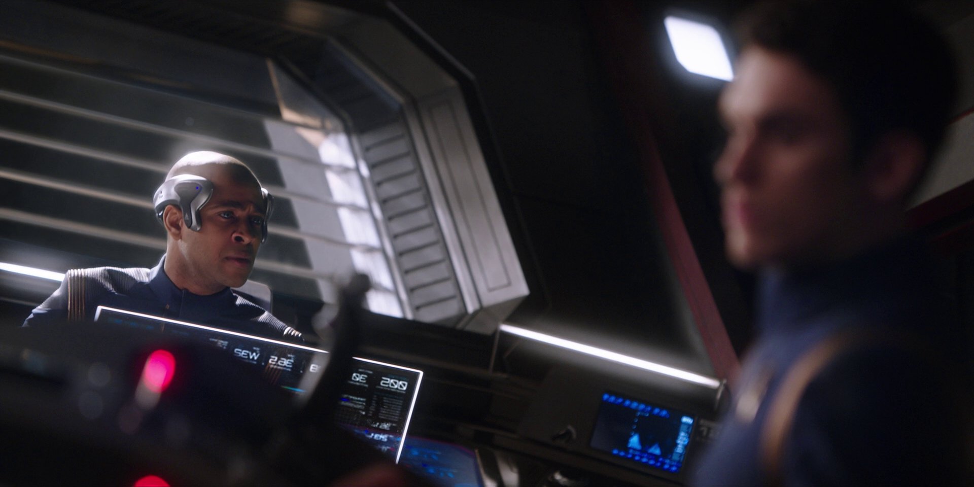extant_StarTrekDiscovery_1x01-AVulcanHello_2682.jpg