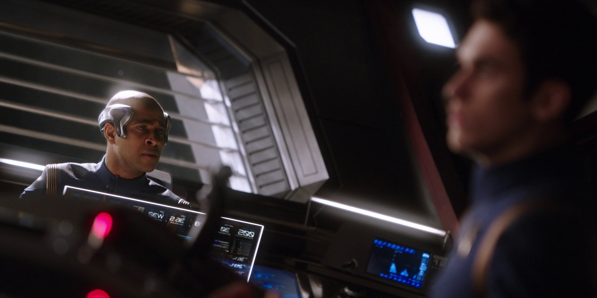 extant_StarTrekDiscovery_1x01-AVulcanHello_2683.jpg