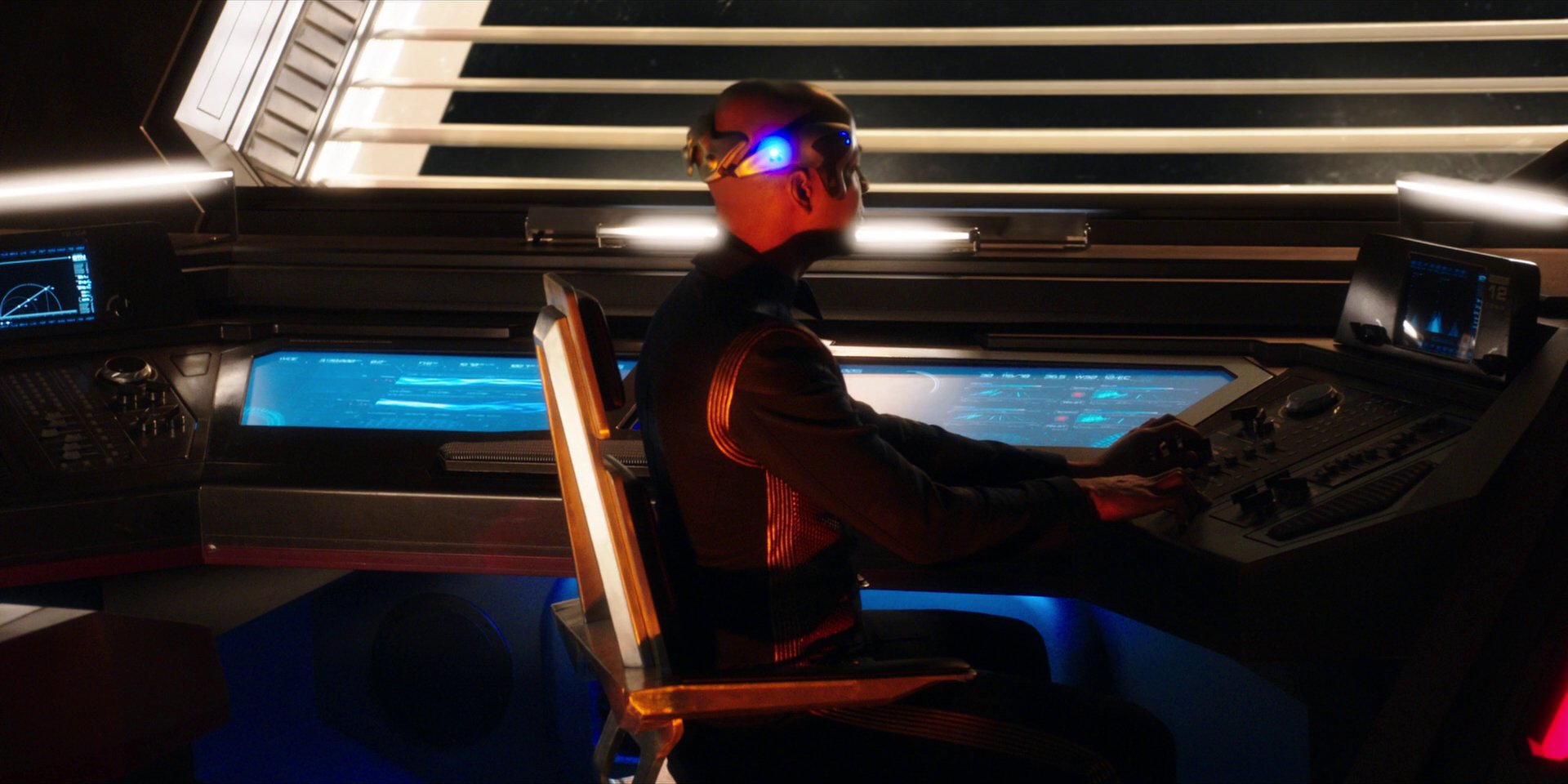 extant_StarTrekDiscovery_1x01-AVulcanHello_3095.jpg