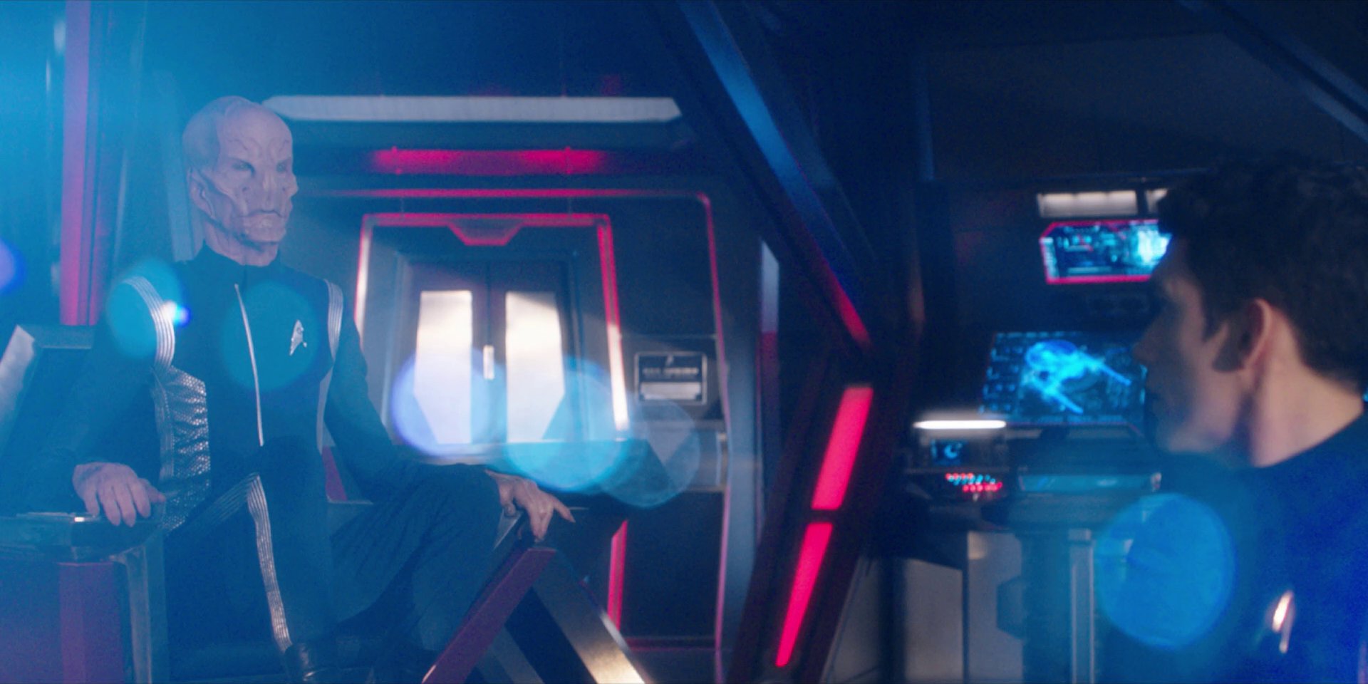 extant_StarTrekDiscovery_1x01-AVulcanHello_3109.jpg