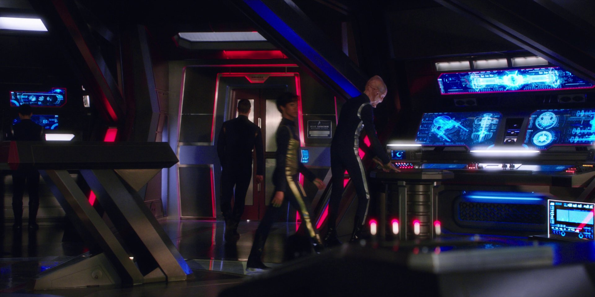 extant_StarTrekDiscovery_1x01-AVulcanHello_3129.jpg