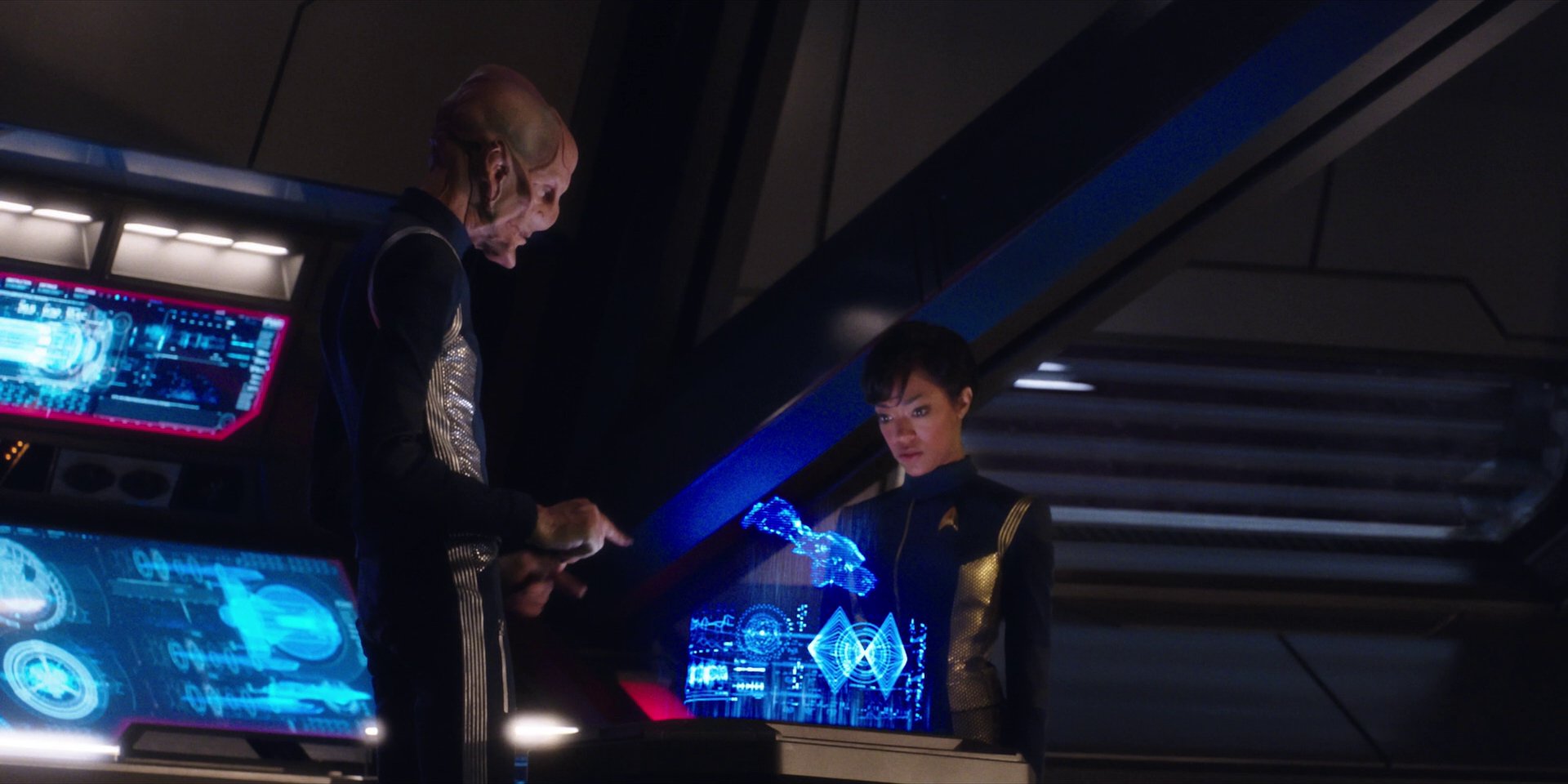 extant_StarTrekDiscovery_1x01-AVulcanHello_3139.jpg