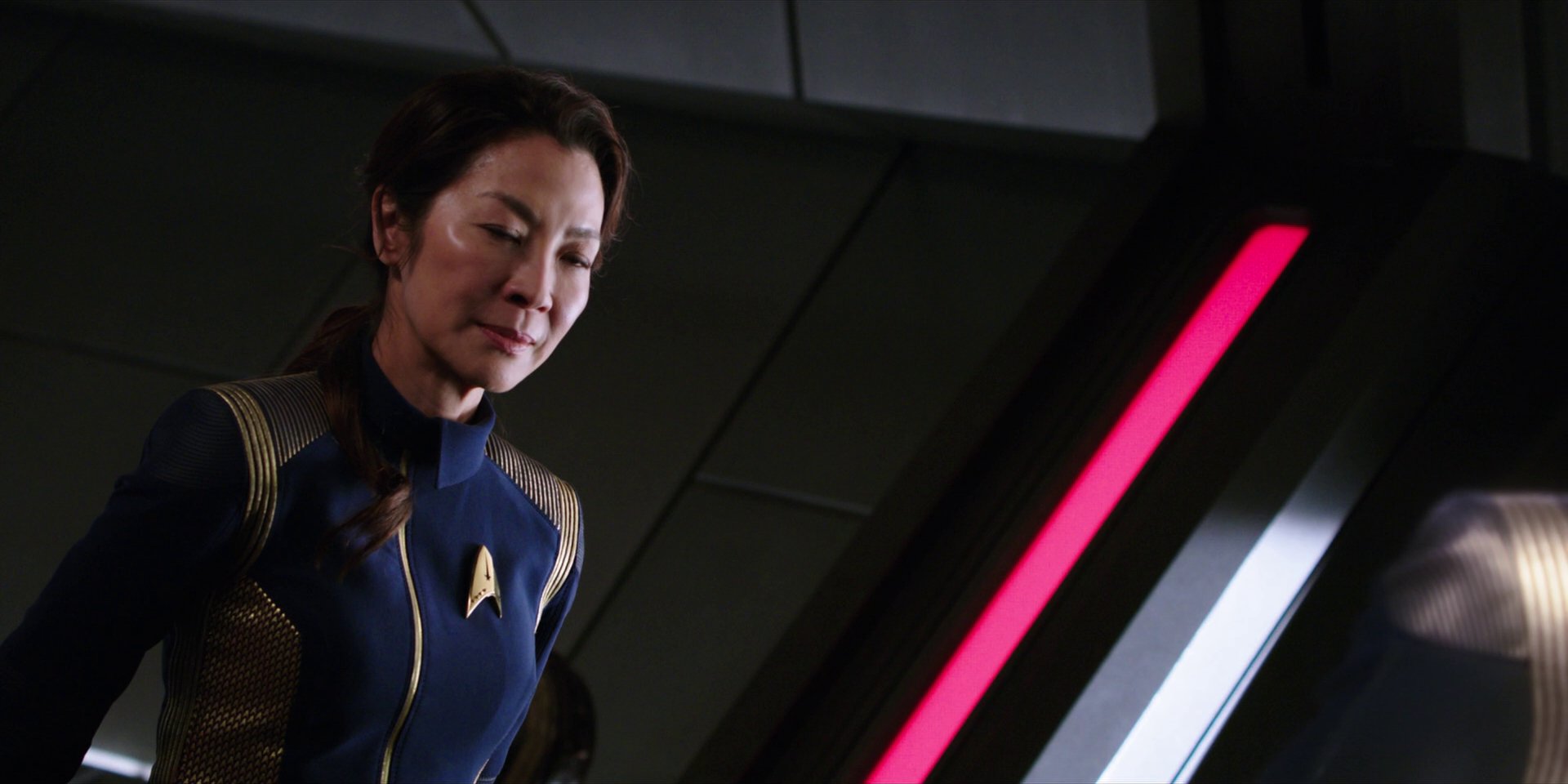 extant_StarTrekDiscovery_1x01-AVulcanHello_3306.jpg