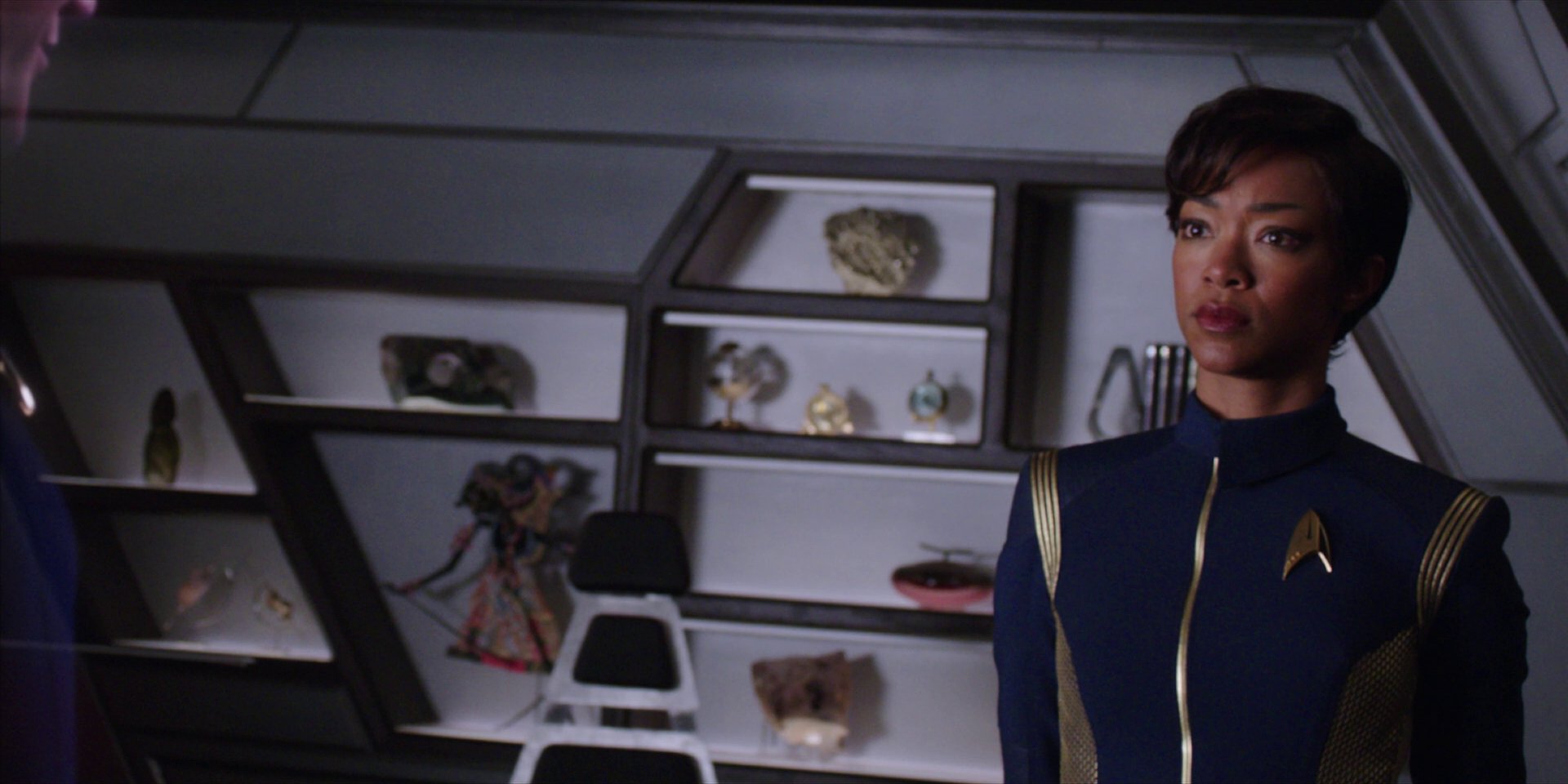 extant_StarTrekDiscovery_1x01-AVulcanHello_3330.jpg