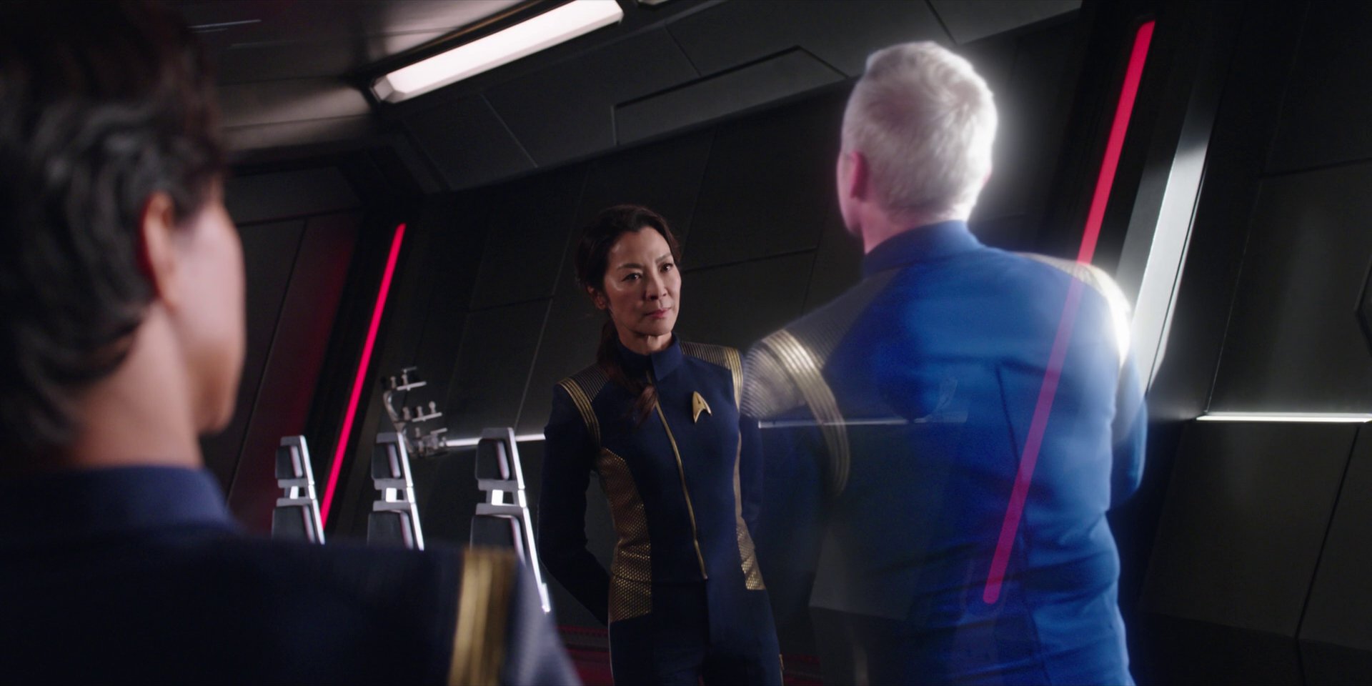 extant_StarTrekDiscovery_1x01-AVulcanHello_3337.jpg