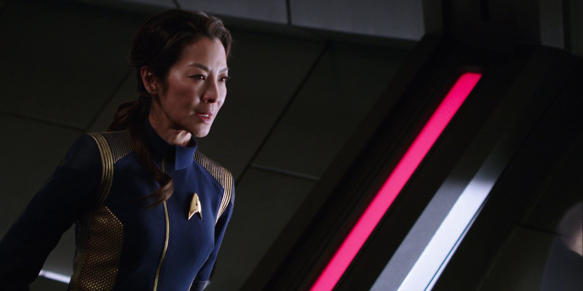 extant_StarTrekDiscovery_1x01-AVulcanHello_3413.jpg