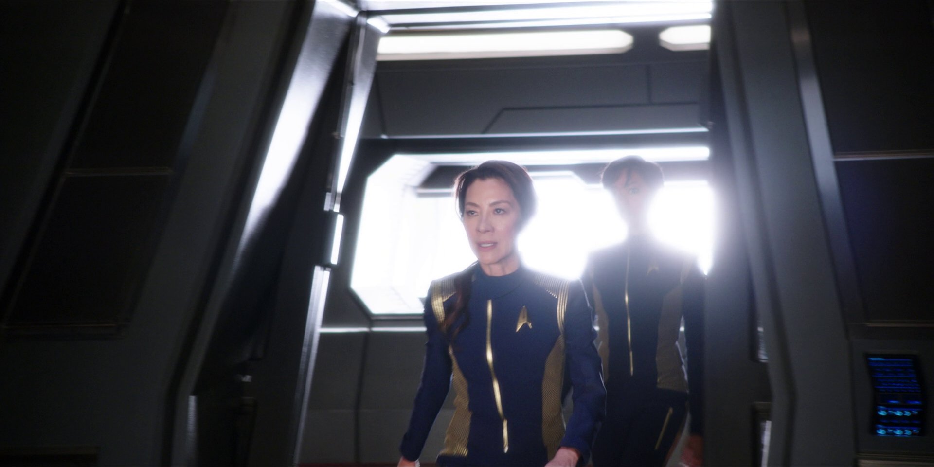 extant_StarTrekDiscovery_1x01-AVulcanHello_3506.jpg
