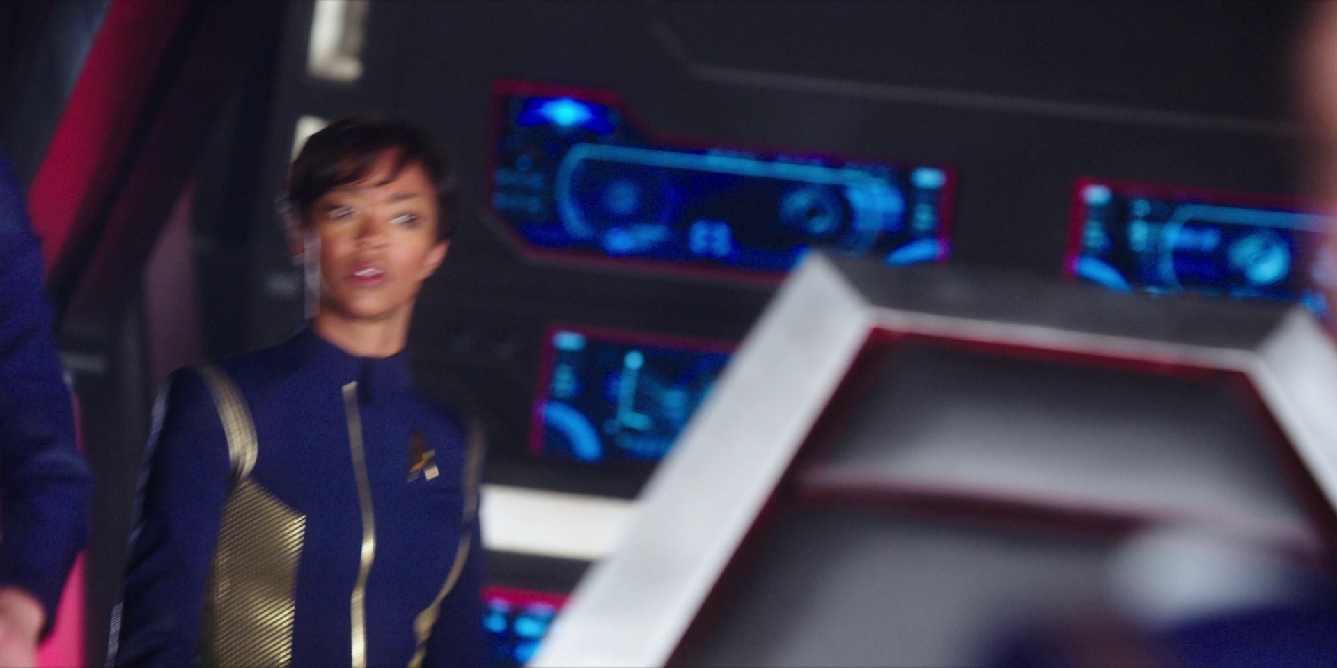 extant_StarTrekDiscovery_1x01-AVulcanHello_3510.jpg