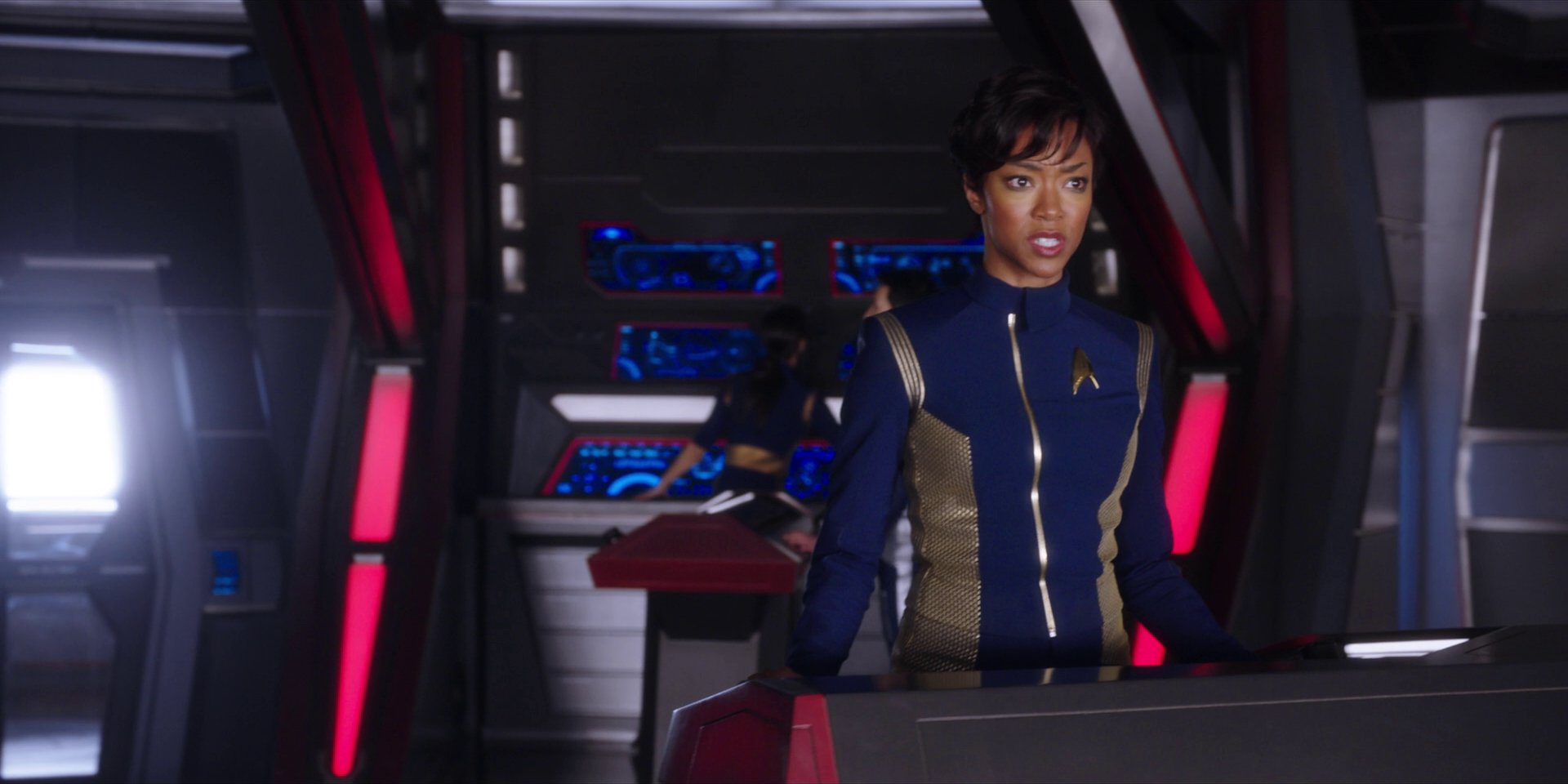 extant_StarTrekDiscovery_1x01-AVulcanHello_3527.jpg