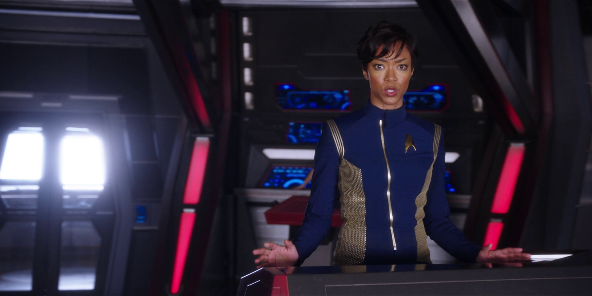 extant_StarTrekDiscovery_1x01-AVulcanHello_3528.jpg