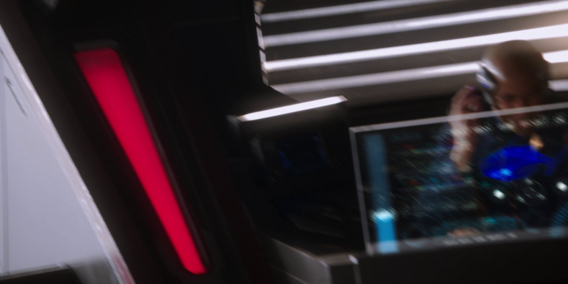 extant_StarTrekDiscovery_1x01-AVulcanHello_3566.jpg