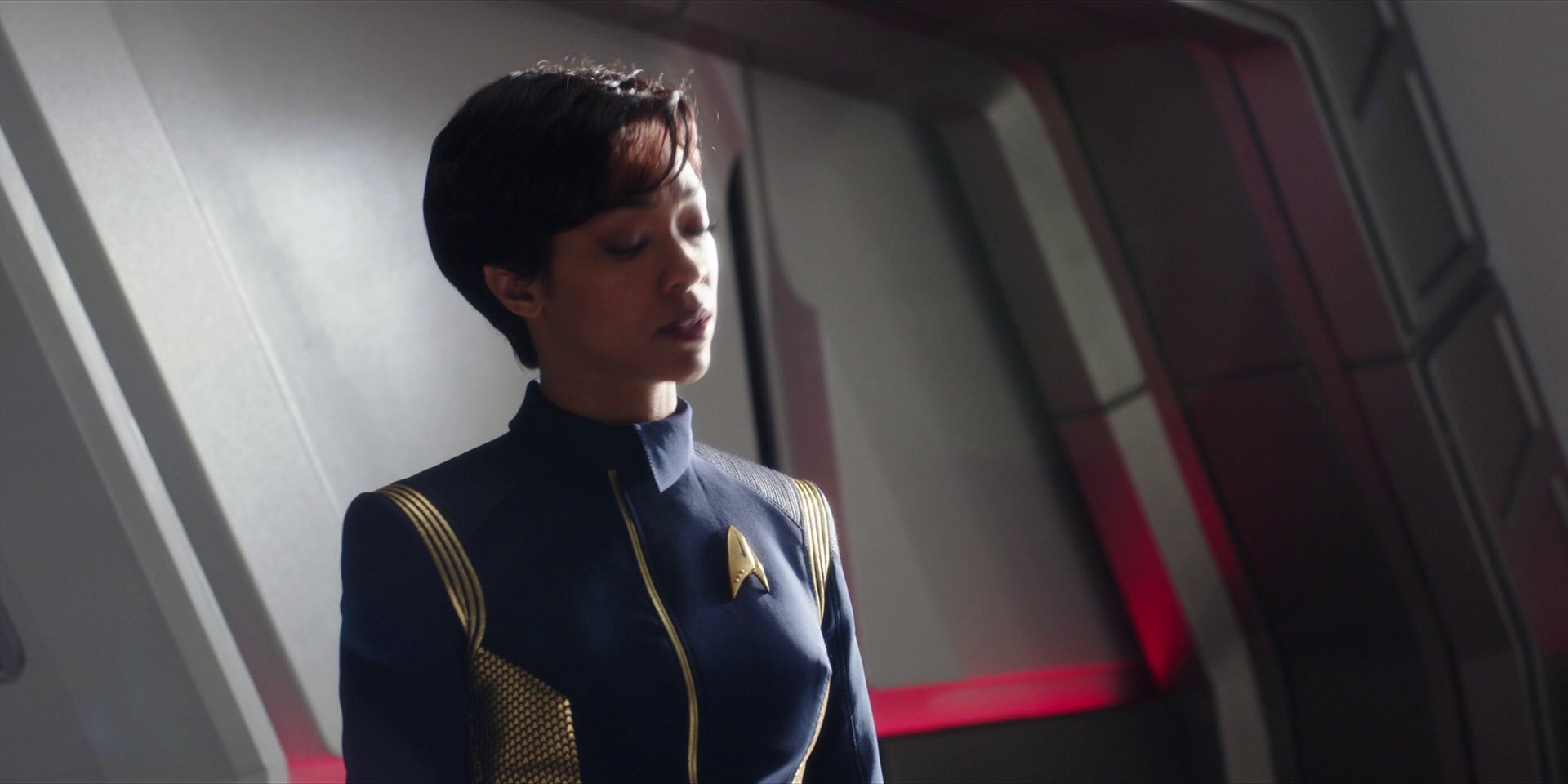 extant_StarTrekDiscovery_1x01-AVulcanHello_3647.jpg