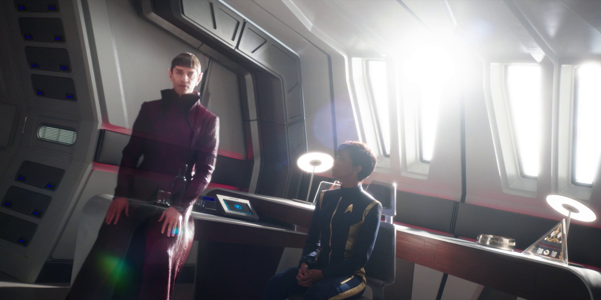extant_StarTrekDiscovery_1x01-AVulcanHello_3748.jpg