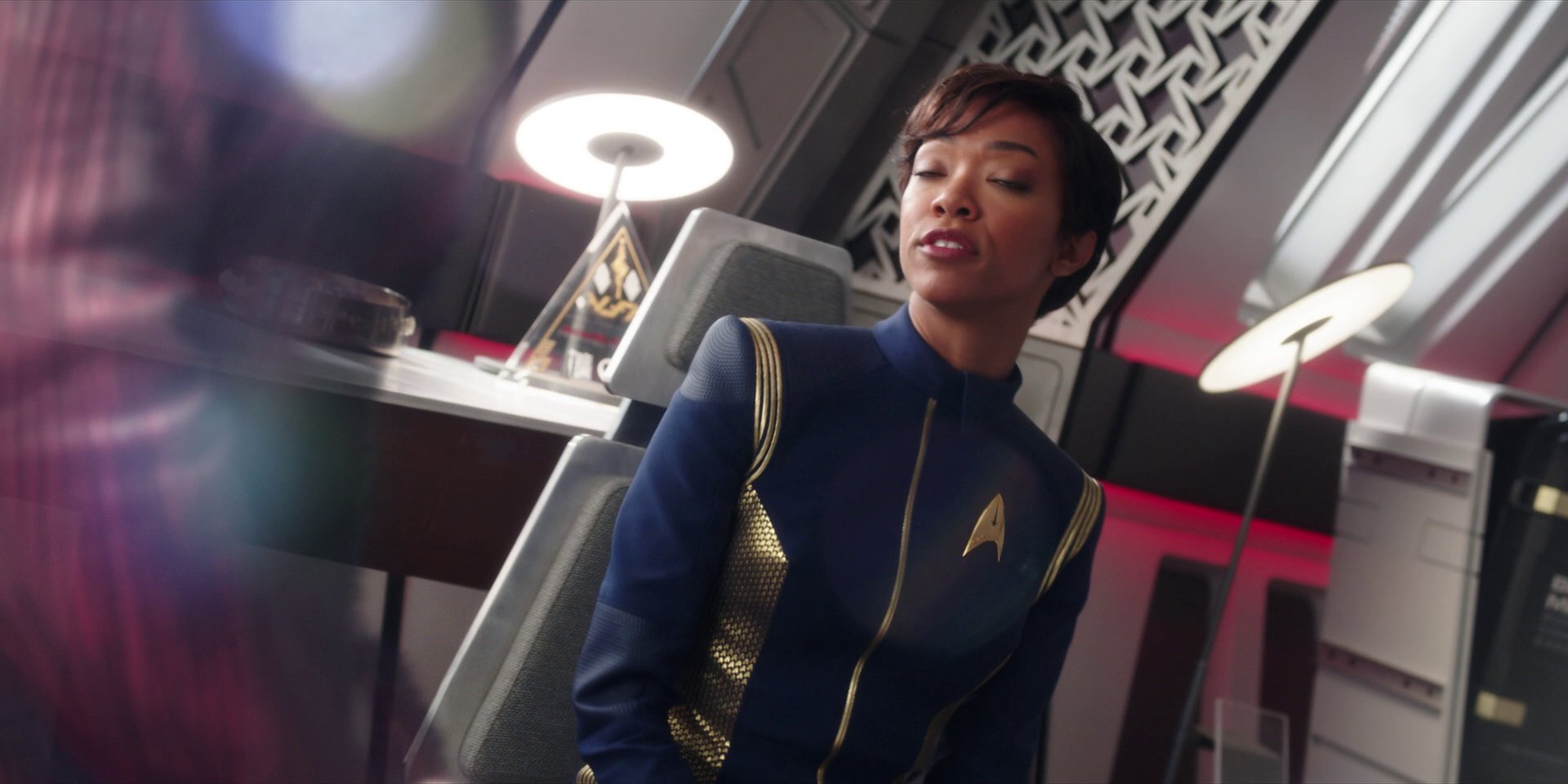 extant_StarTrekDiscovery_1x01-AVulcanHello_3760.jpg