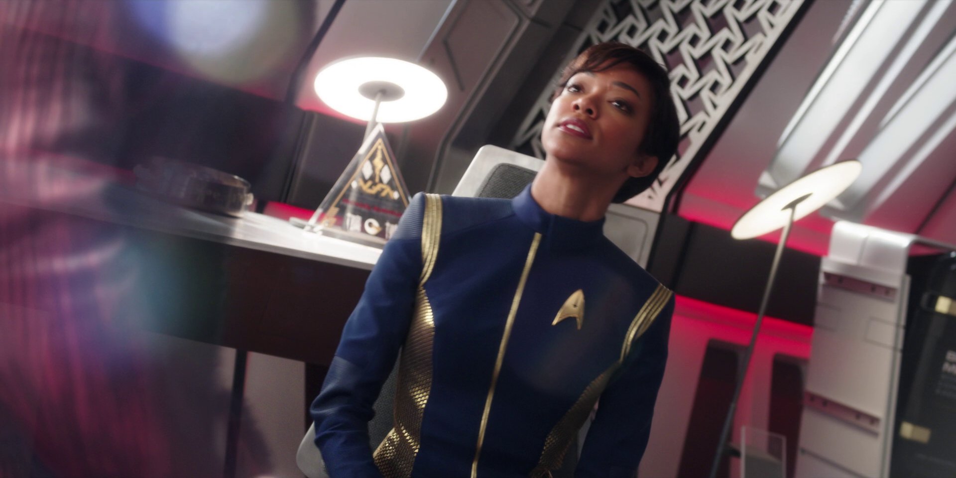 extant_StarTrekDiscovery_1x01-AVulcanHello_3761.jpg