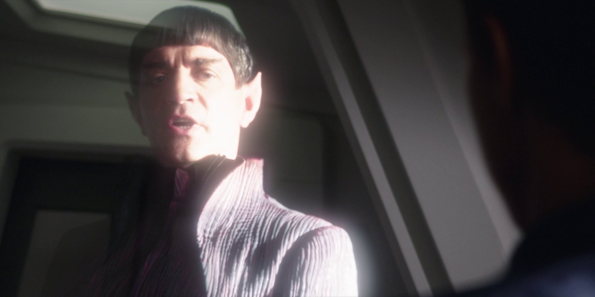 extant_StarTrekDiscovery_1x01-AVulcanHello_3836.jpg