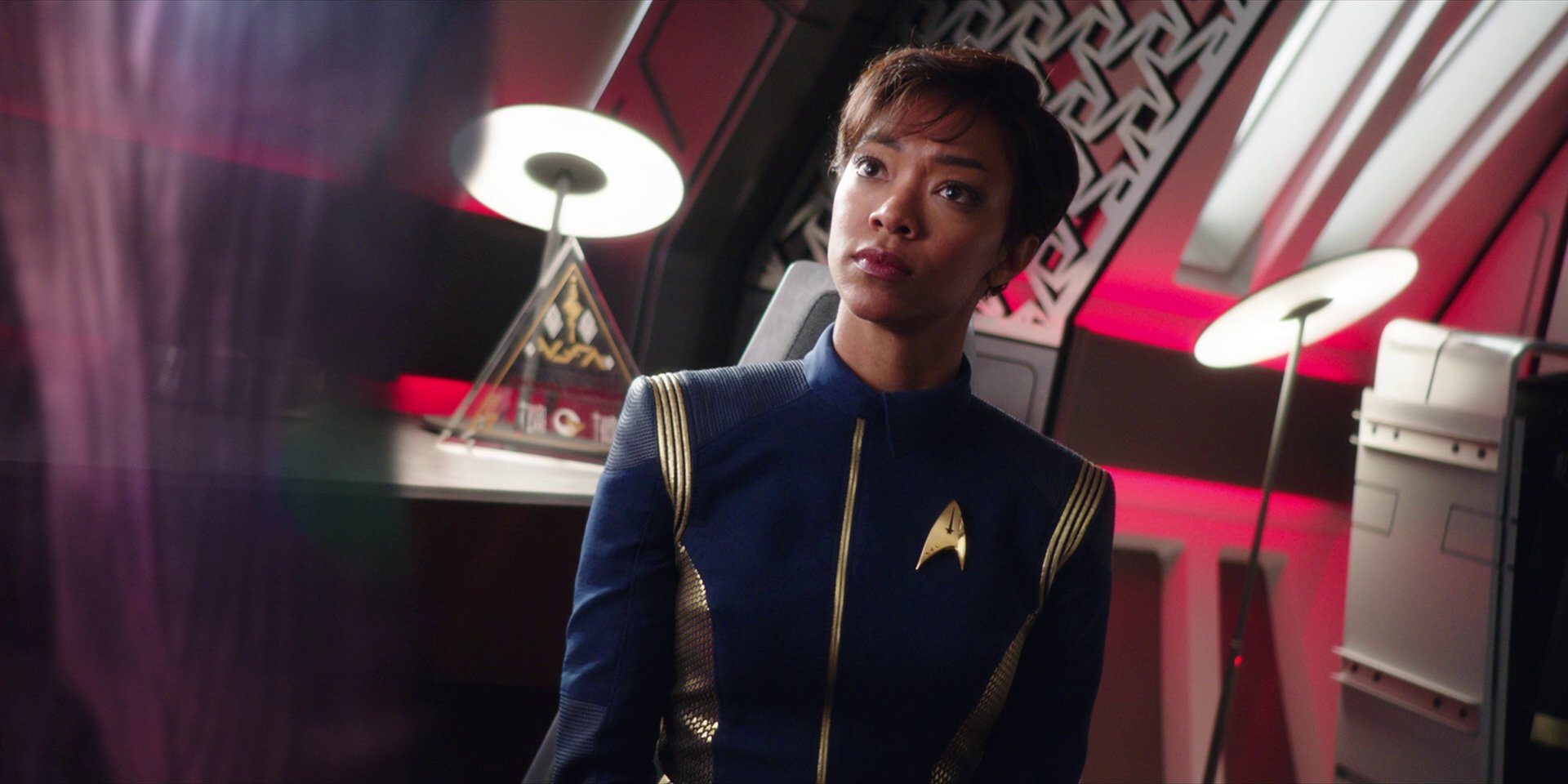 extant_StarTrekDiscovery_1x01-AVulcanHello_3847.jpg
