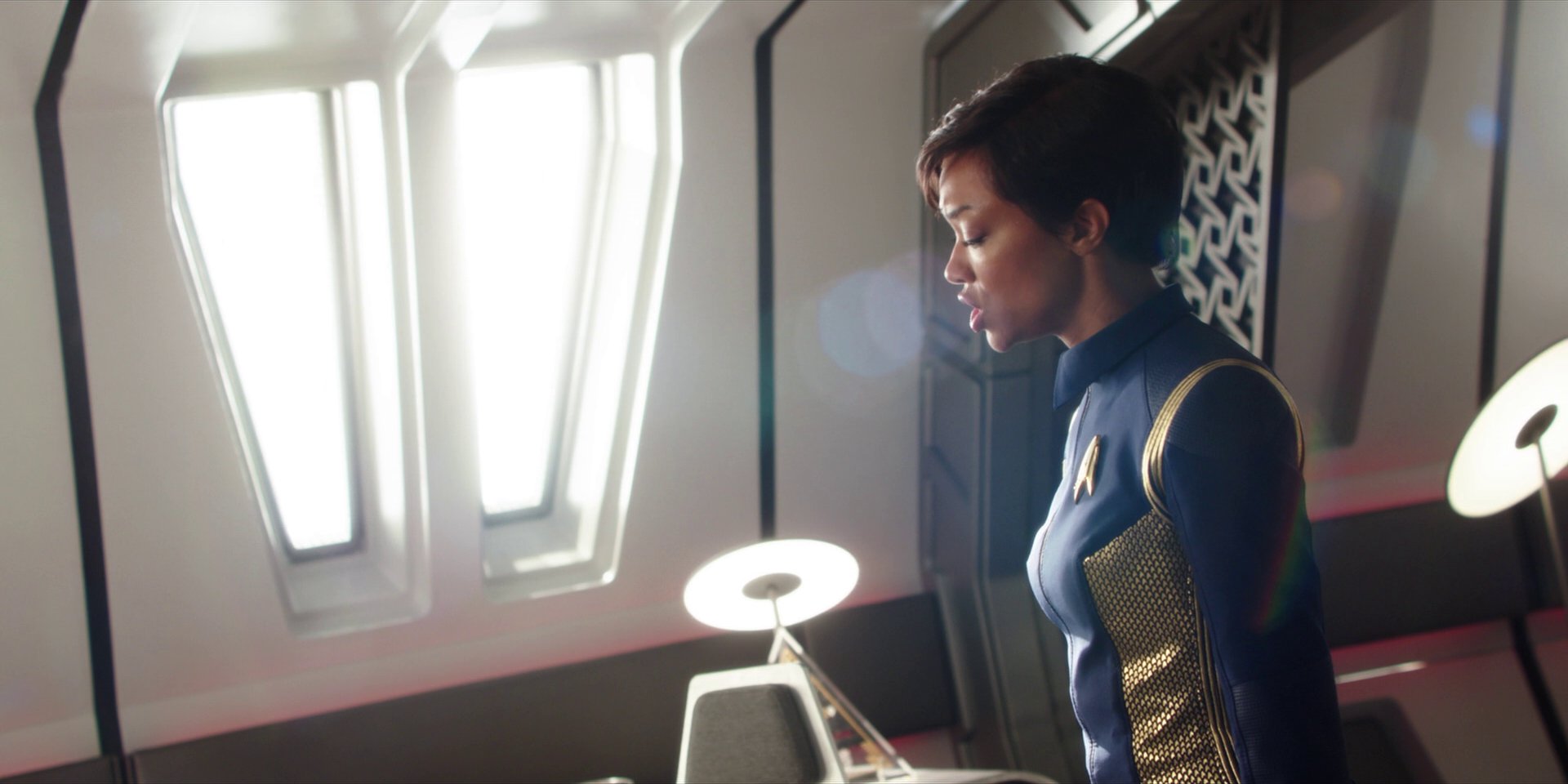 extant_StarTrekDiscovery_1x01-AVulcanHello_3863.jpg
