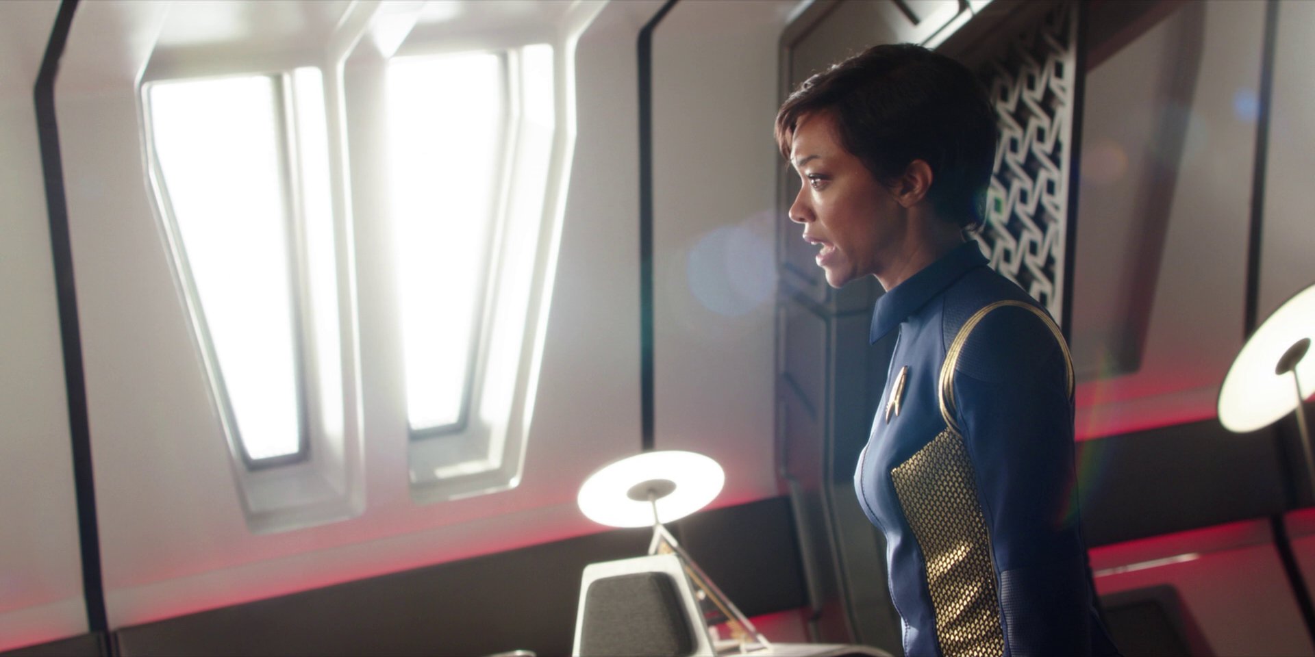 extant_StarTrekDiscovery_1x01-AVulcanHello_3864.jpg