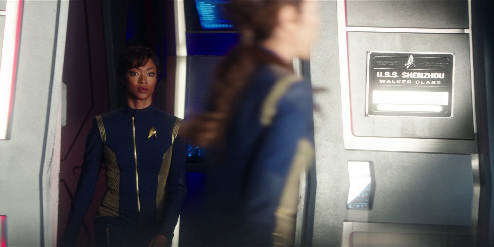 extant_StarTrekDiscovery_1x01-AVulcanHello_3913.jpg