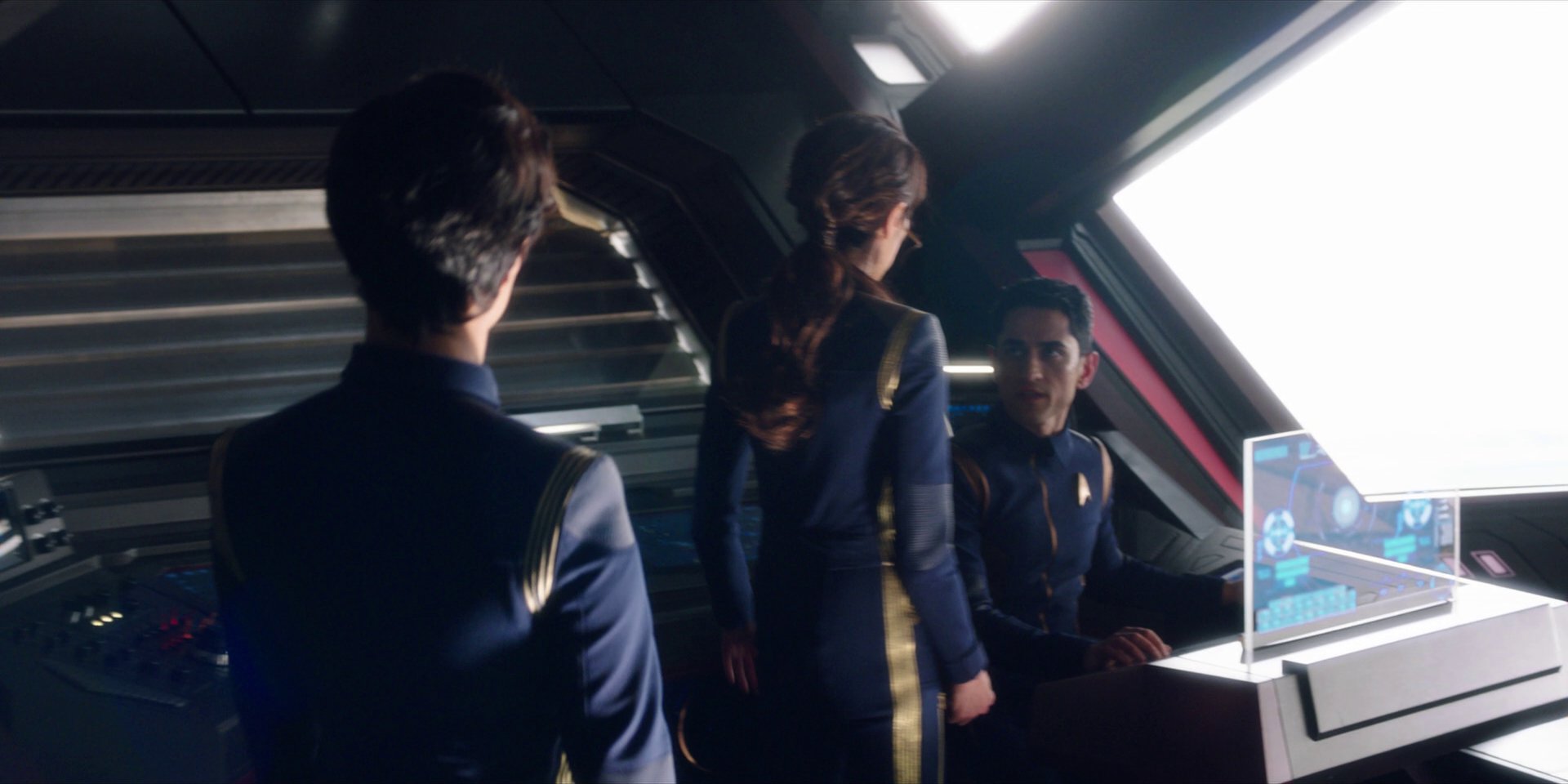 extant_StarTrekDiscovery_1x01-AVulcanHello_3941.jpg