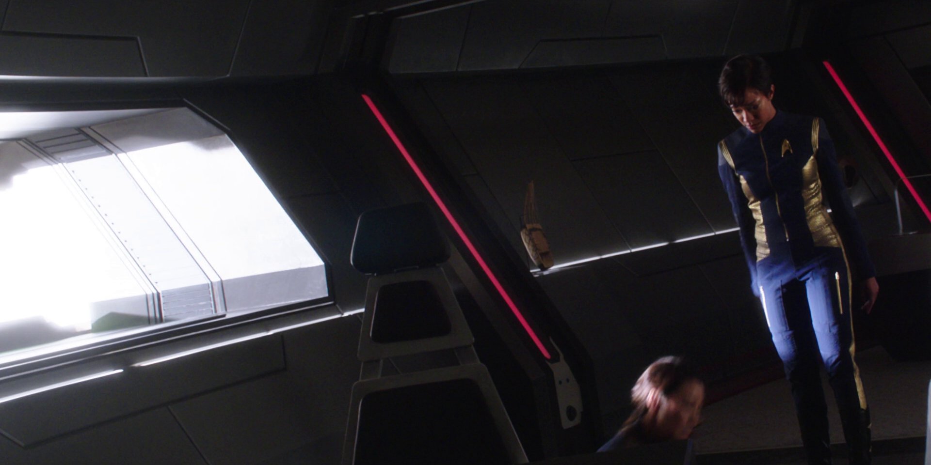 extant_StarTrekDiscovery_1x01-AVulcanHello_4212.jpg