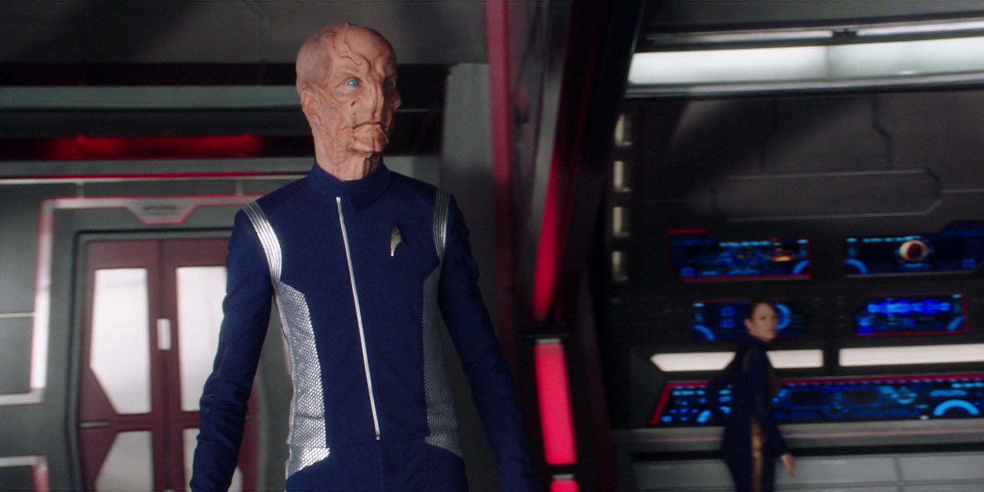 extant_StarTrekDiscovery_1x01-AVulcanHello_4244.jpg