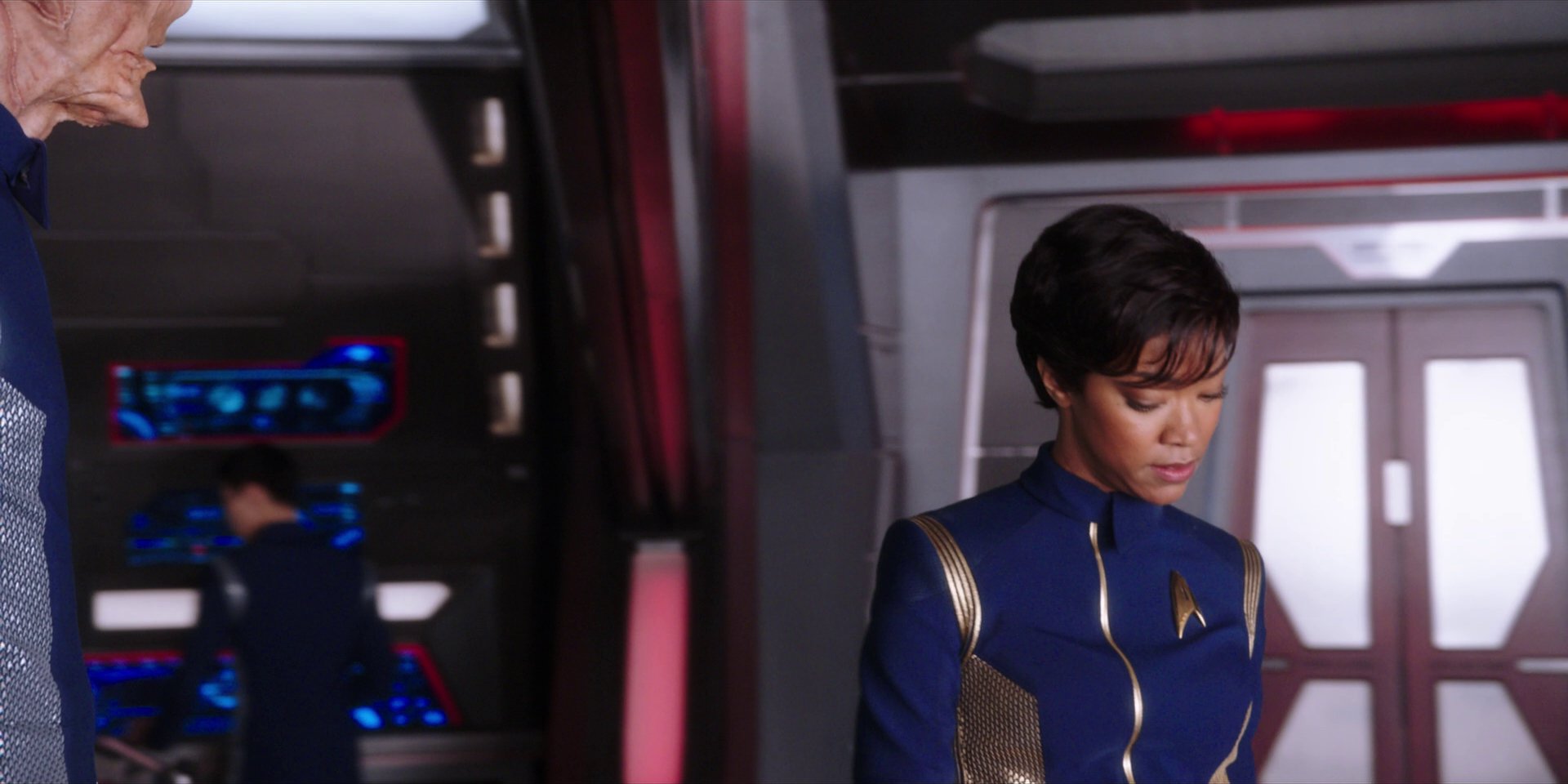 extant_StarTrekDiscovery_1x01-AVulcanHello_4284.jpg