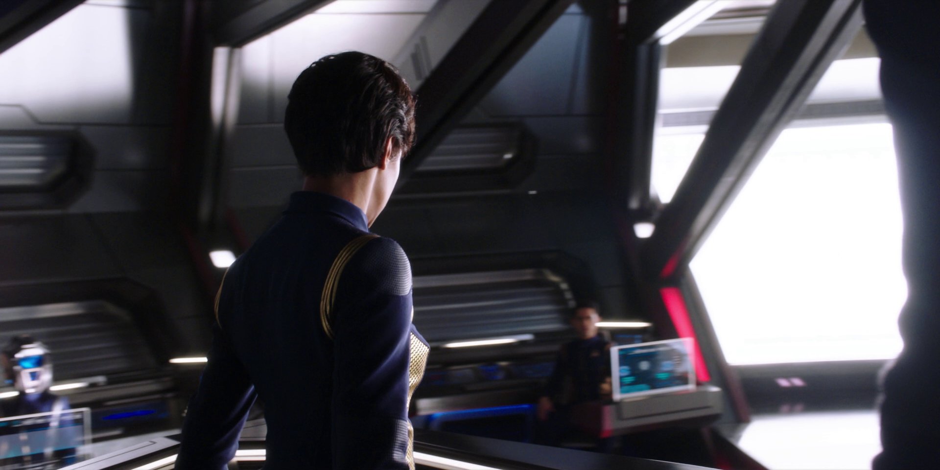 extant_StarTrekDiscovery_1x01-AVulcanHello_4304.jpg