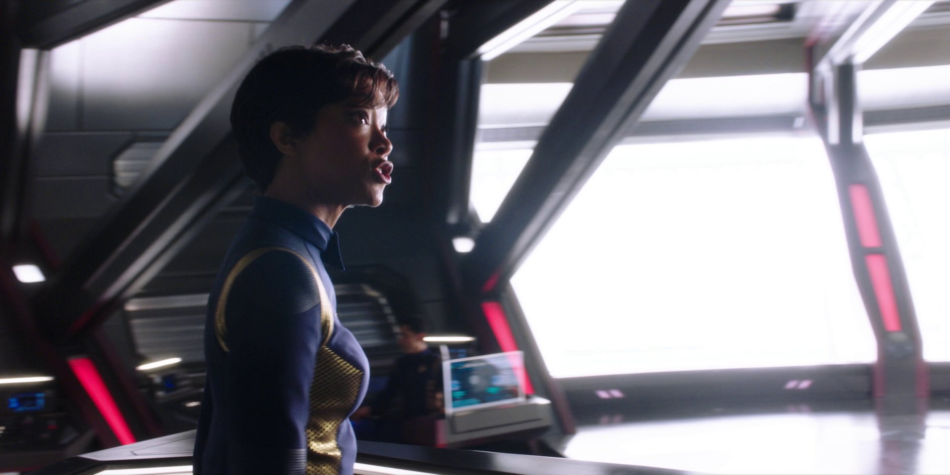 extant_StarTrekDiscovery_1x01-AVulcanHello_4305.jpg