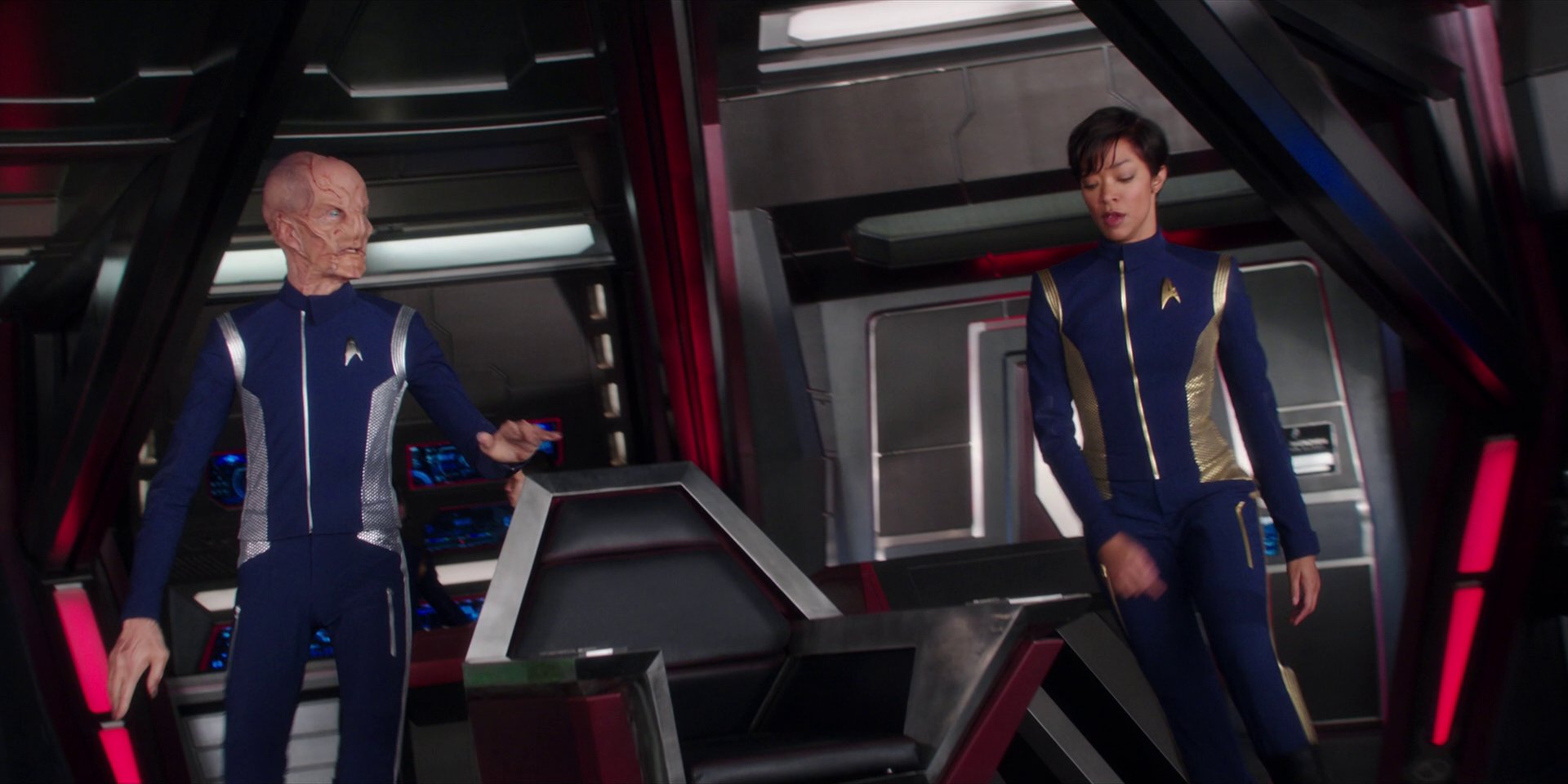 extant_StarTrekDiscovery_1x02-BattleAtTheBinaryStars_0005.jpg