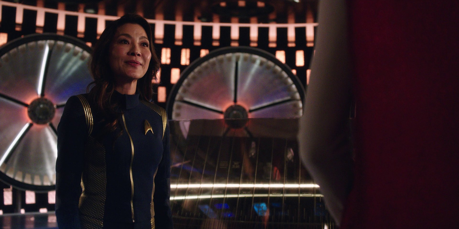 extant_StarTrekDiscovery_1x02-BattleAtTheBinaryStars_0101.jpg