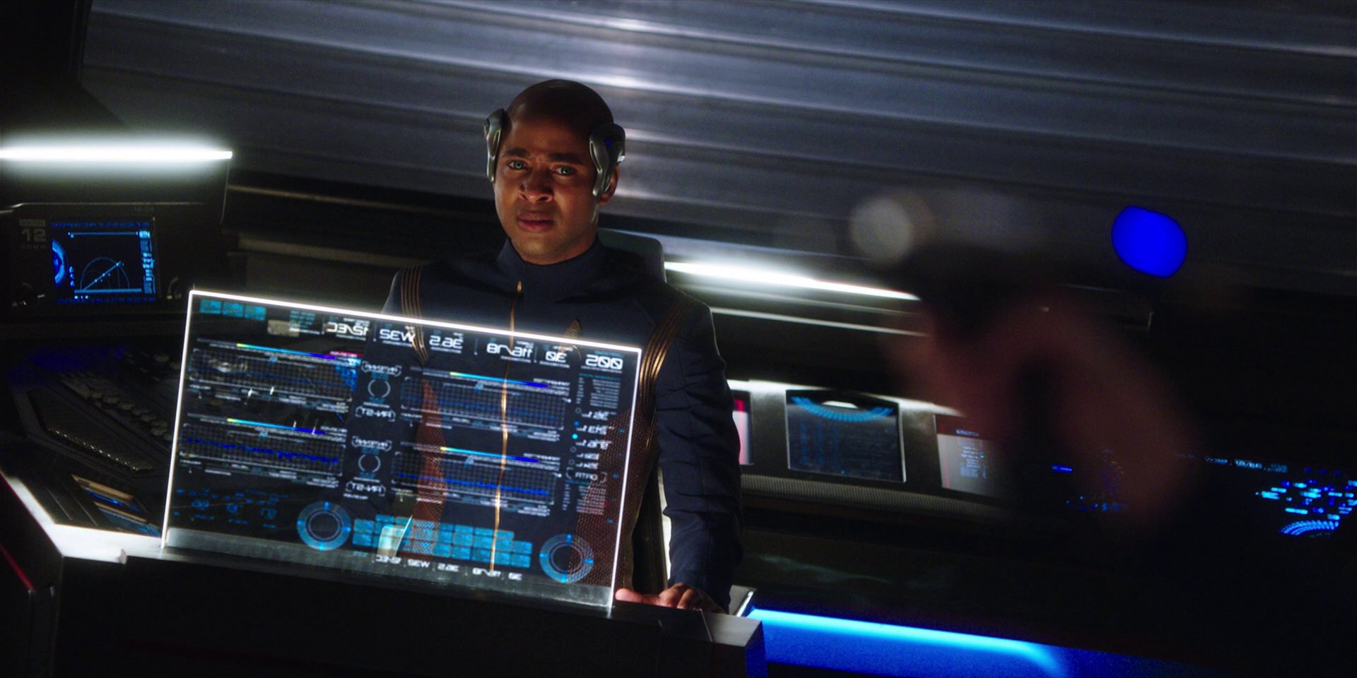 extant_StarTrekDiscovery_1x02-BattleAtTheBinaryStars_0402.jpg