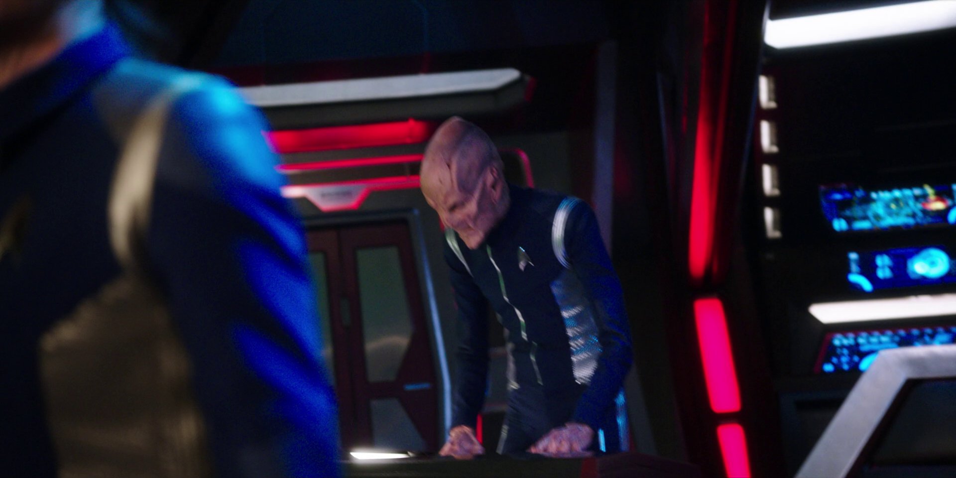 extant_StarTrekDiscovery_1x02-BattleAtTheBinaryStars_2302.jpg