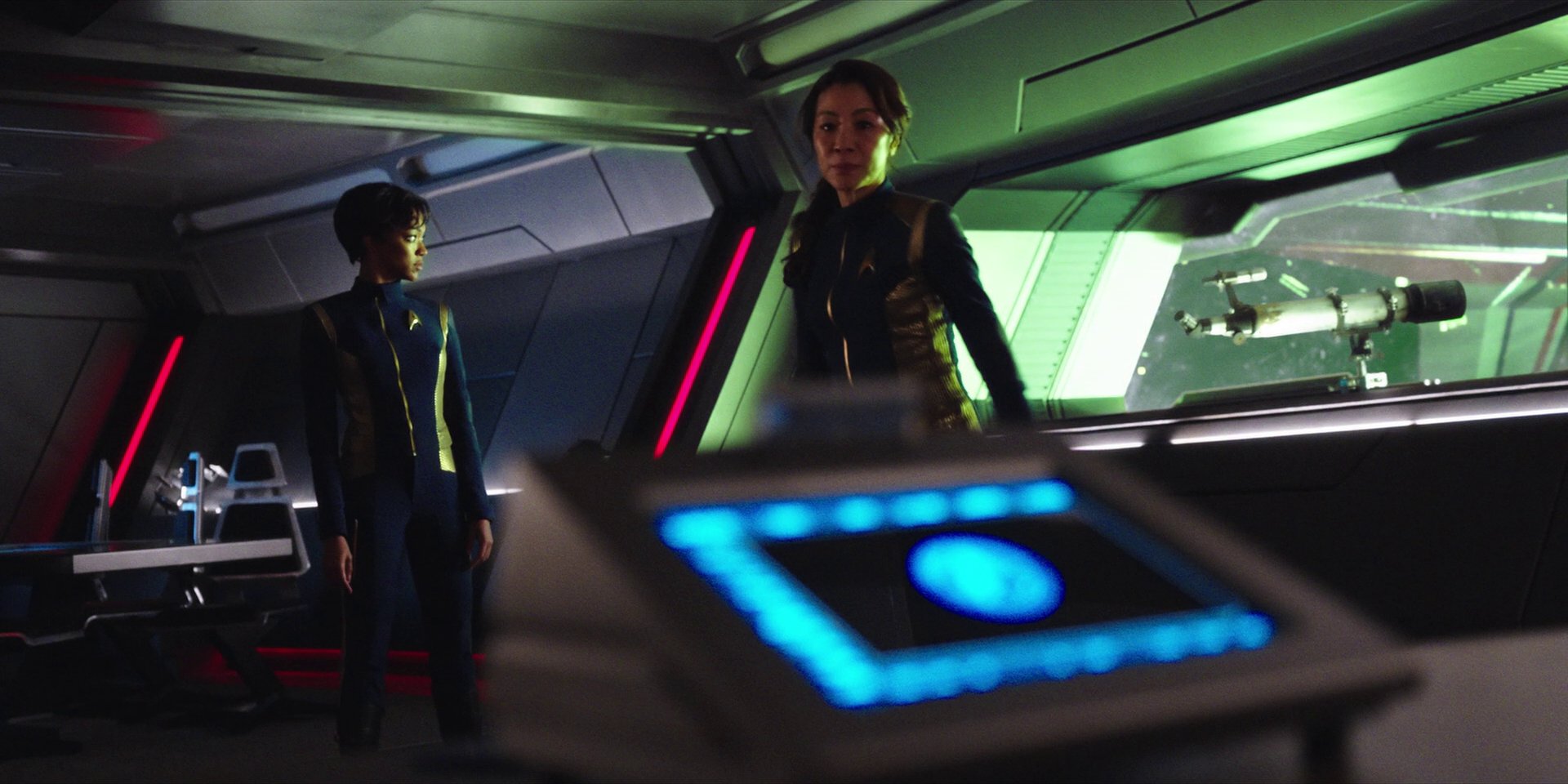 extant_StarTrekDiscovery_1x02-BattleAtTheBinaryStars_3276.jpg