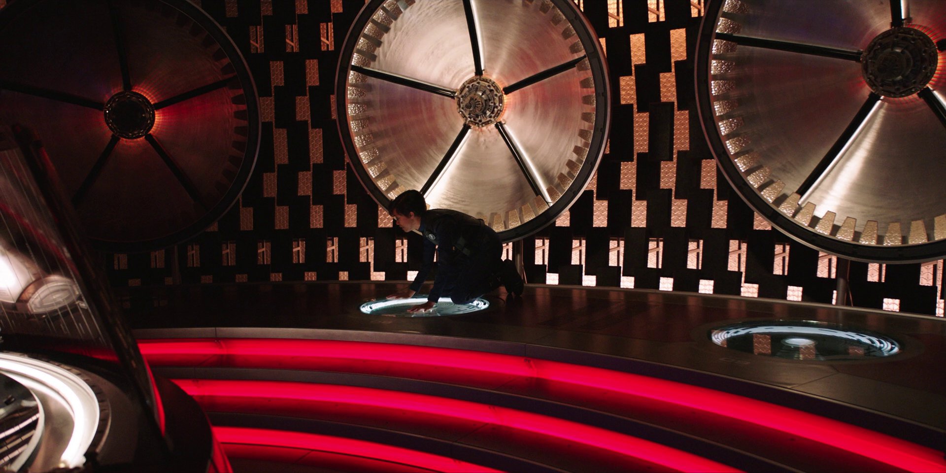 extant_StarTrekDiscovery_1x02-BattleAtTheBinaryStars_3775.jpg