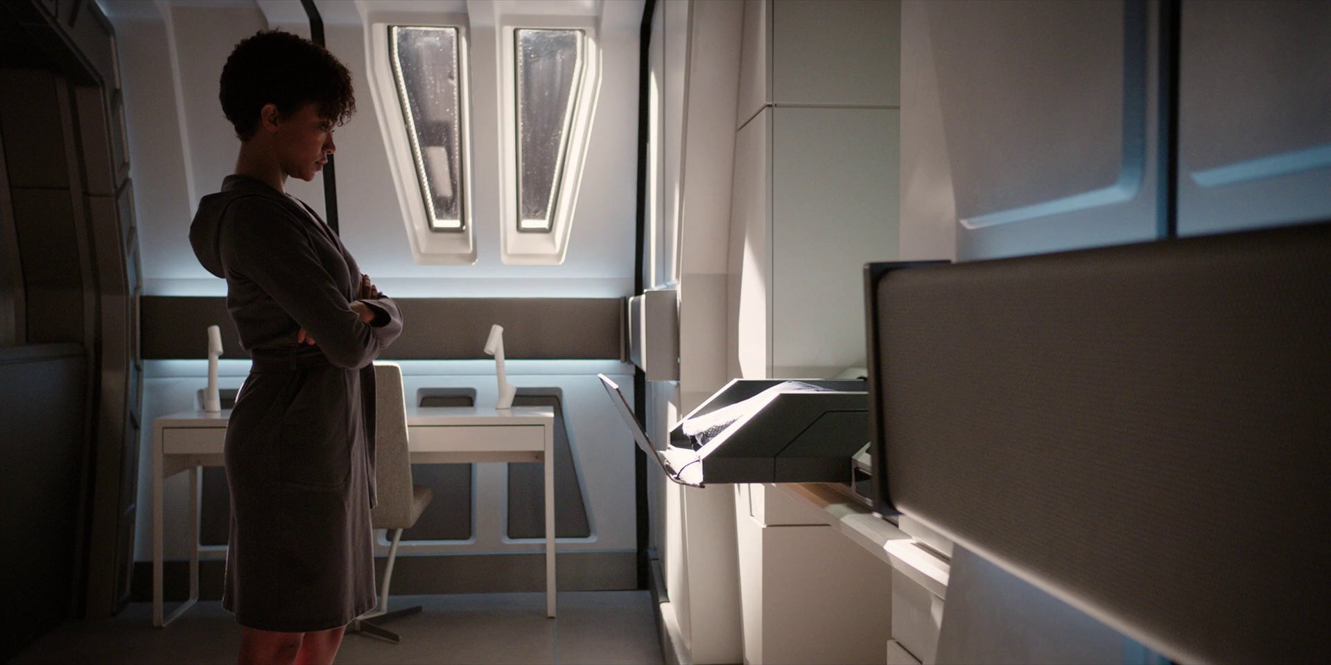 extant_StarTrekDiscovery_1x04-TheButchersKnifeCaresNotForTheLambsCry_0235.jpg