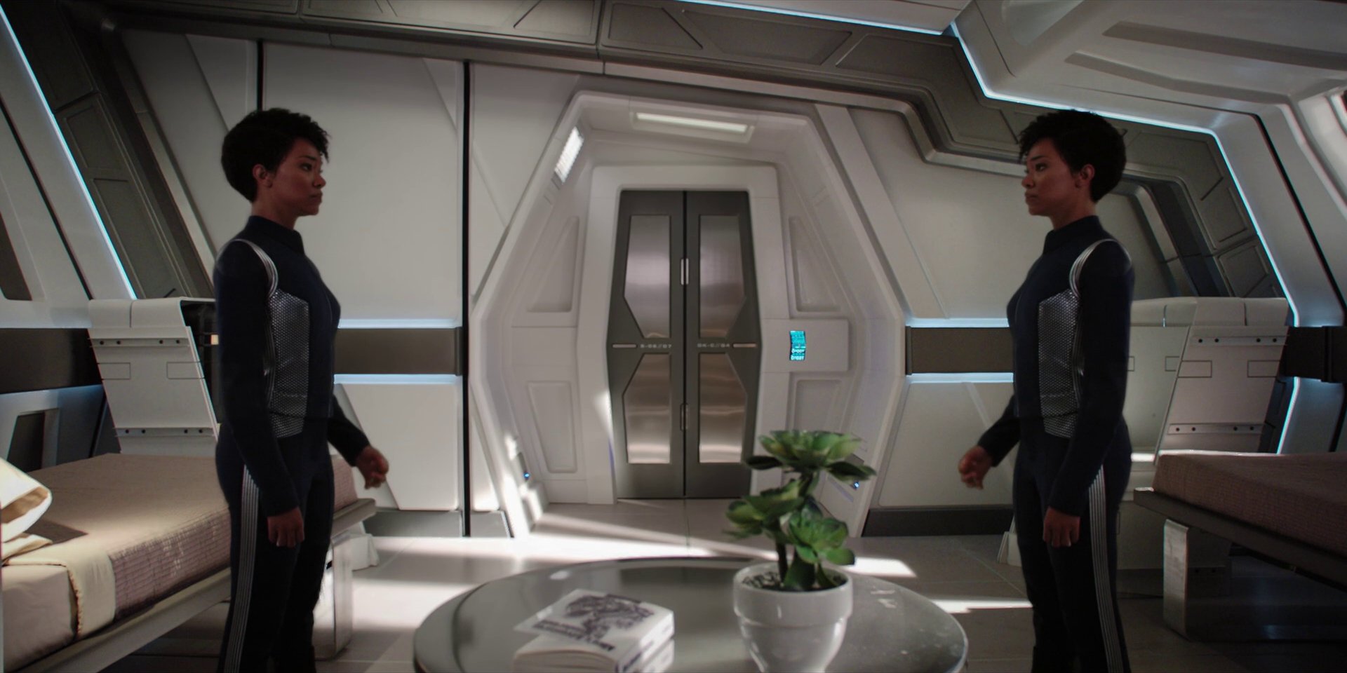 extant_StarTrekDiscovery_1x04-TheButchersKnifeCaresNotForTheLambsCry_0274.jpg