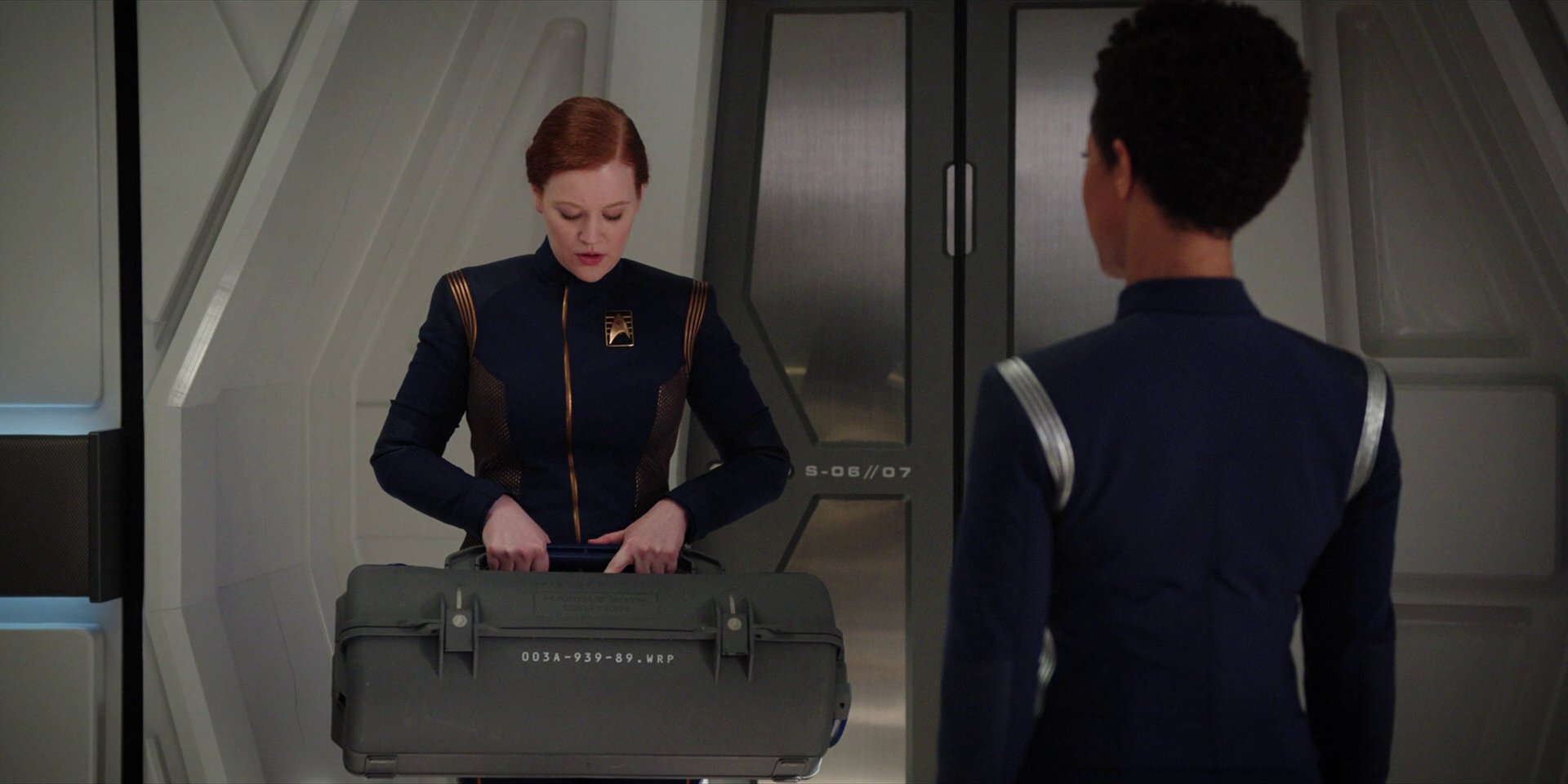 extant_StarTrekDiscovery_1x04-TheButchersKnifeCaresNotForTheLambsCry_0301.jpg
